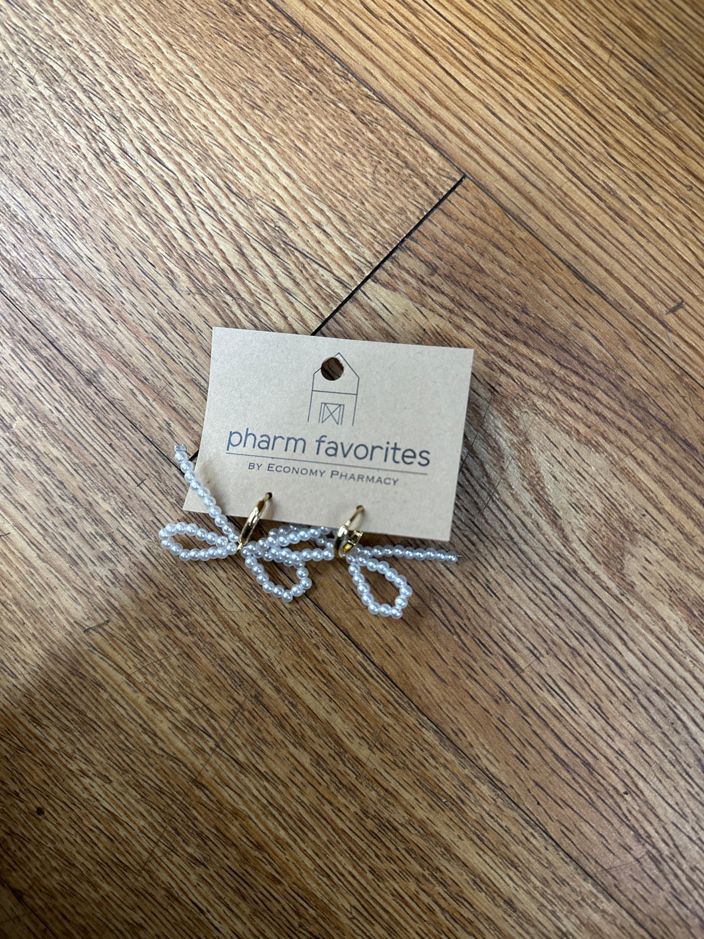 HUGGIE PEARL BOW EARRINGS - GOLD