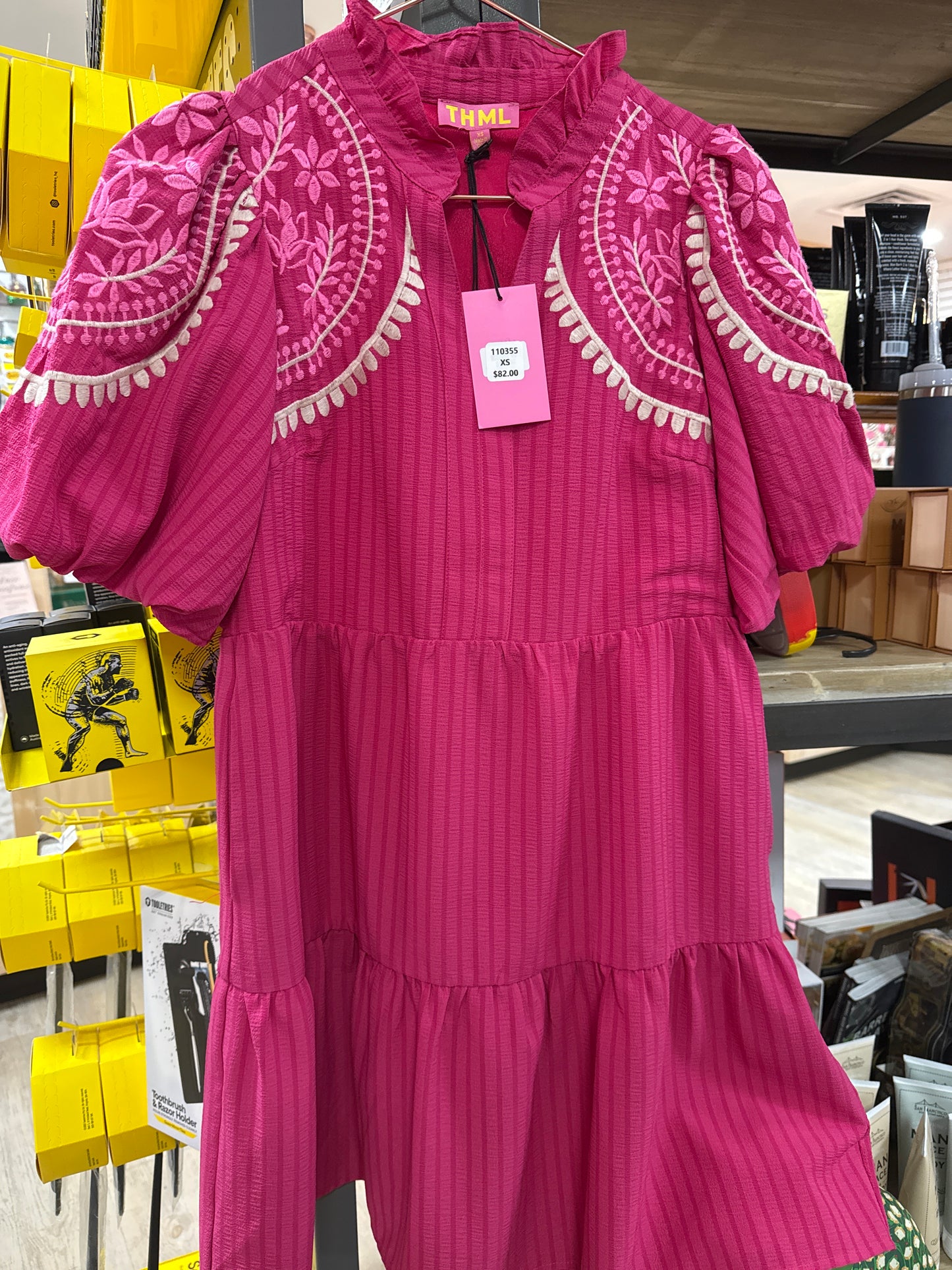 MAGENTA EMBROIDERED TIERED PUFF SLEEVE DRESS