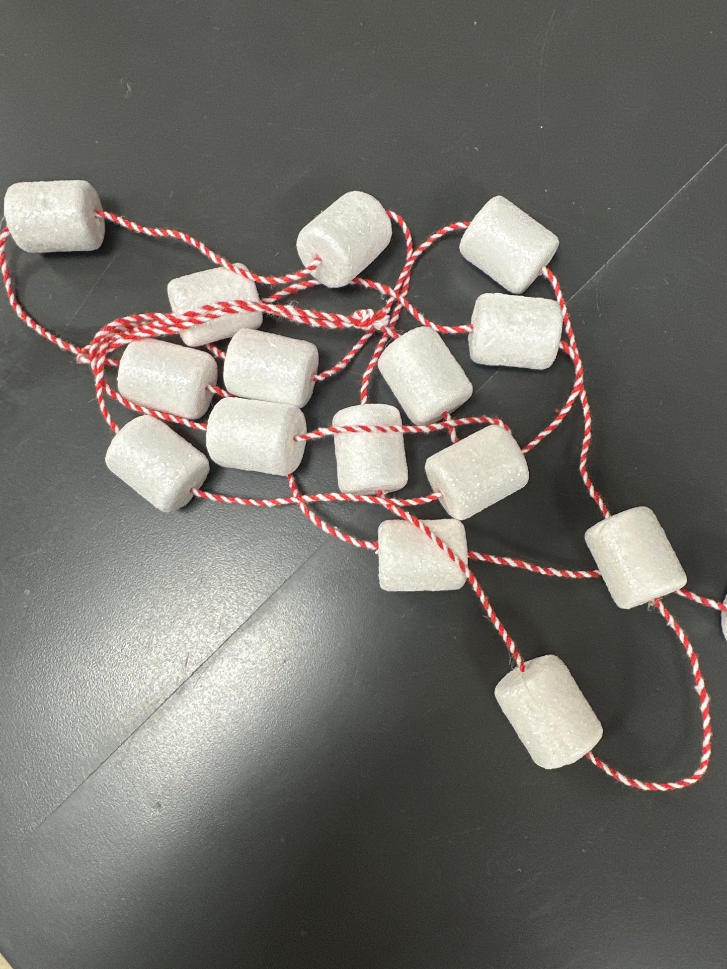 MARSHMALLOW GARLAND