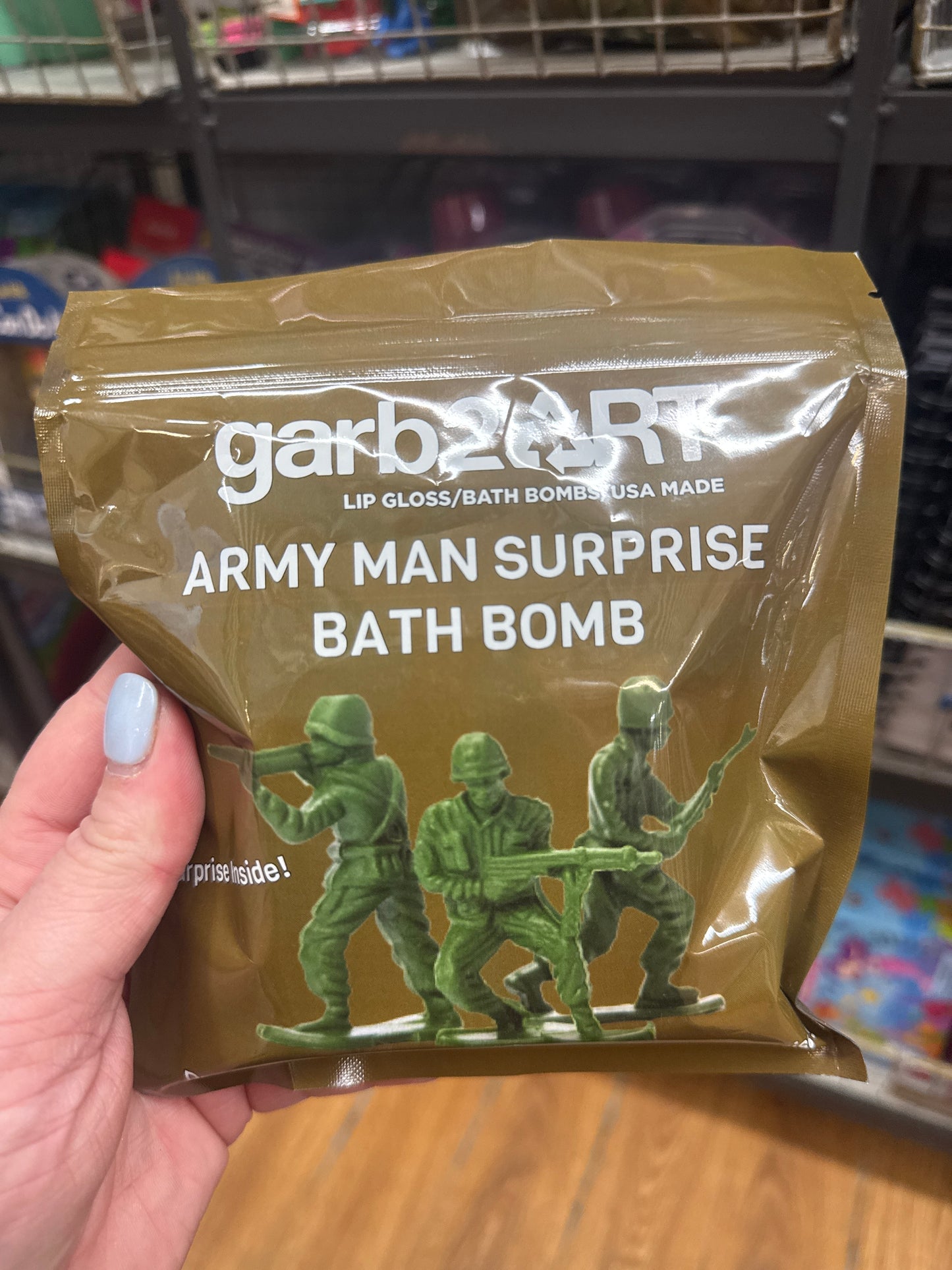 ARMY MAN SURPRISE BATH BOMB