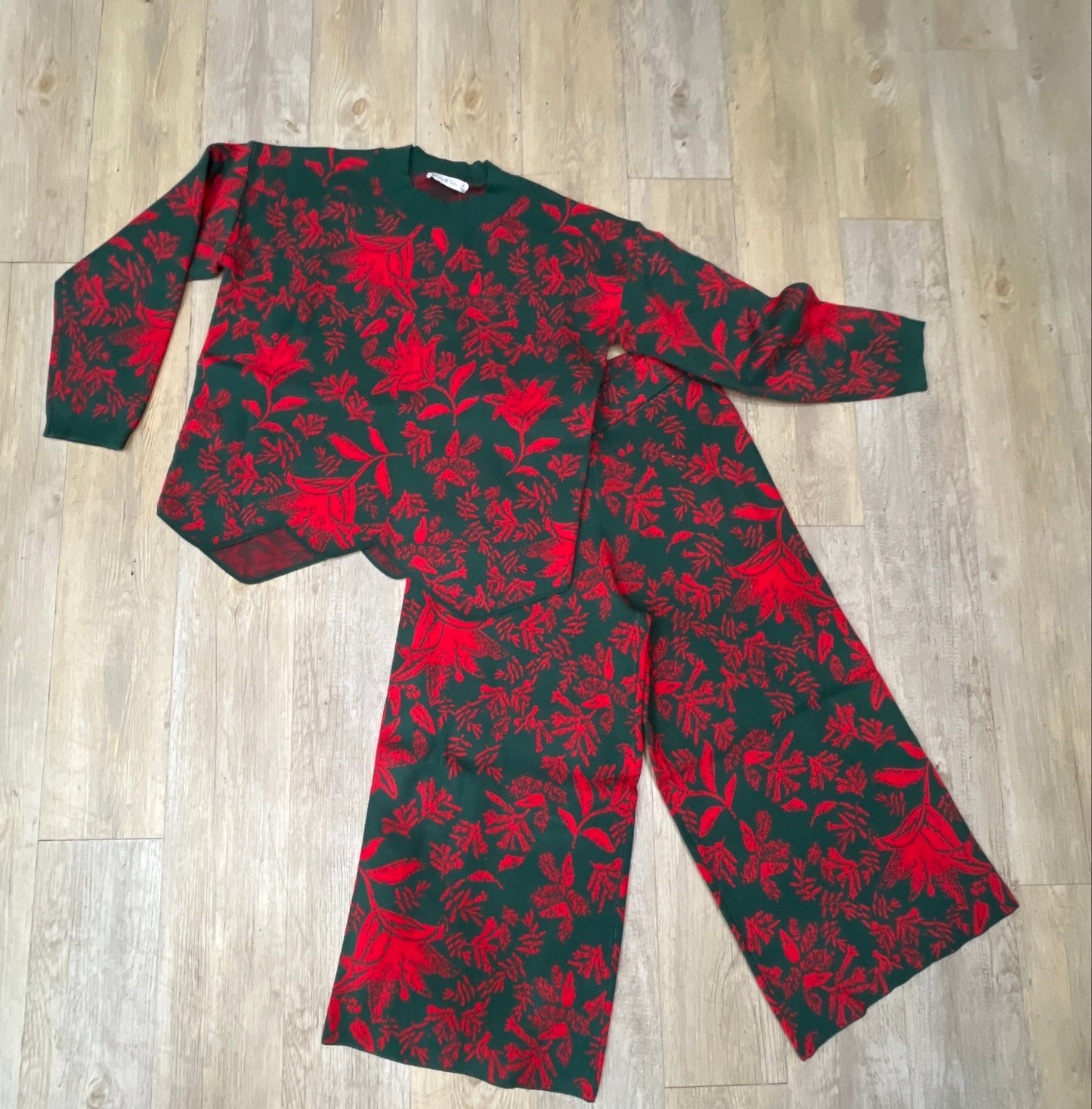 GREEN & RED JACQUARD 2PC SWEATER & PANT SET