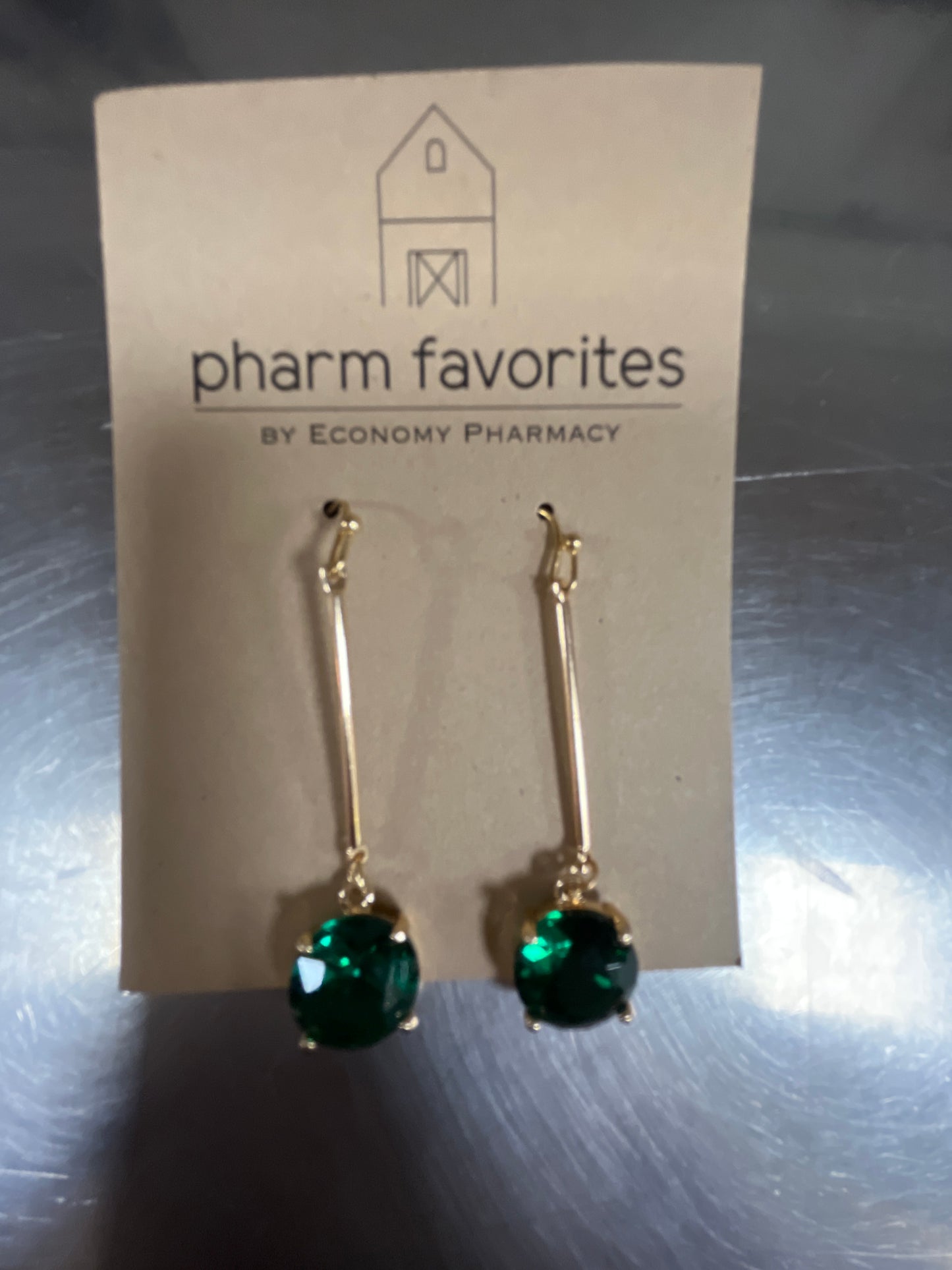 GREEN CRYSTAL STONE DROP ON GOLD BAR 1.5"
