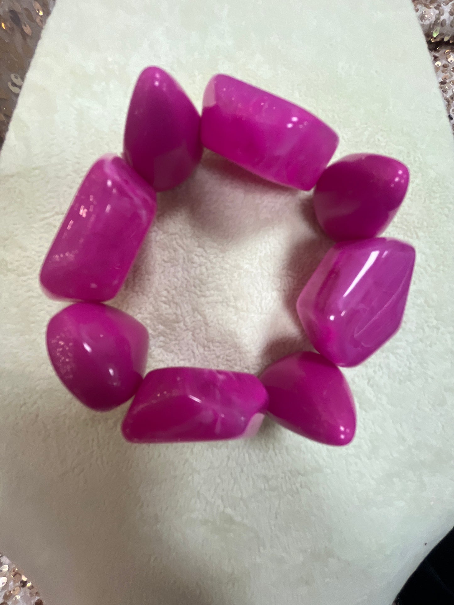 OVERSIZED BEADED BRACELET - FUCHSIA