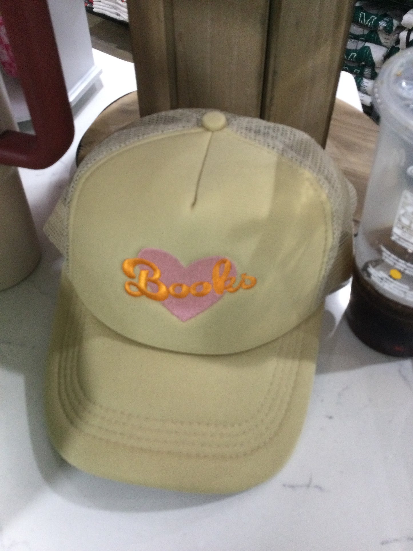 TRUCKER HAT - HEART BOOKS
