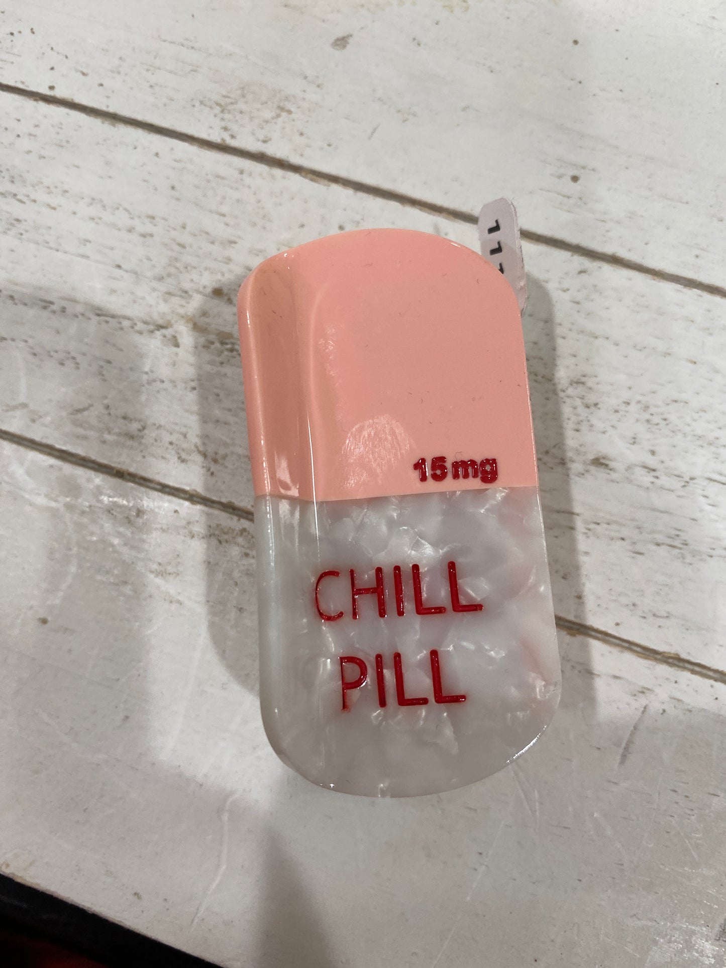 CHILL PILL HAIR CLAW CLIP