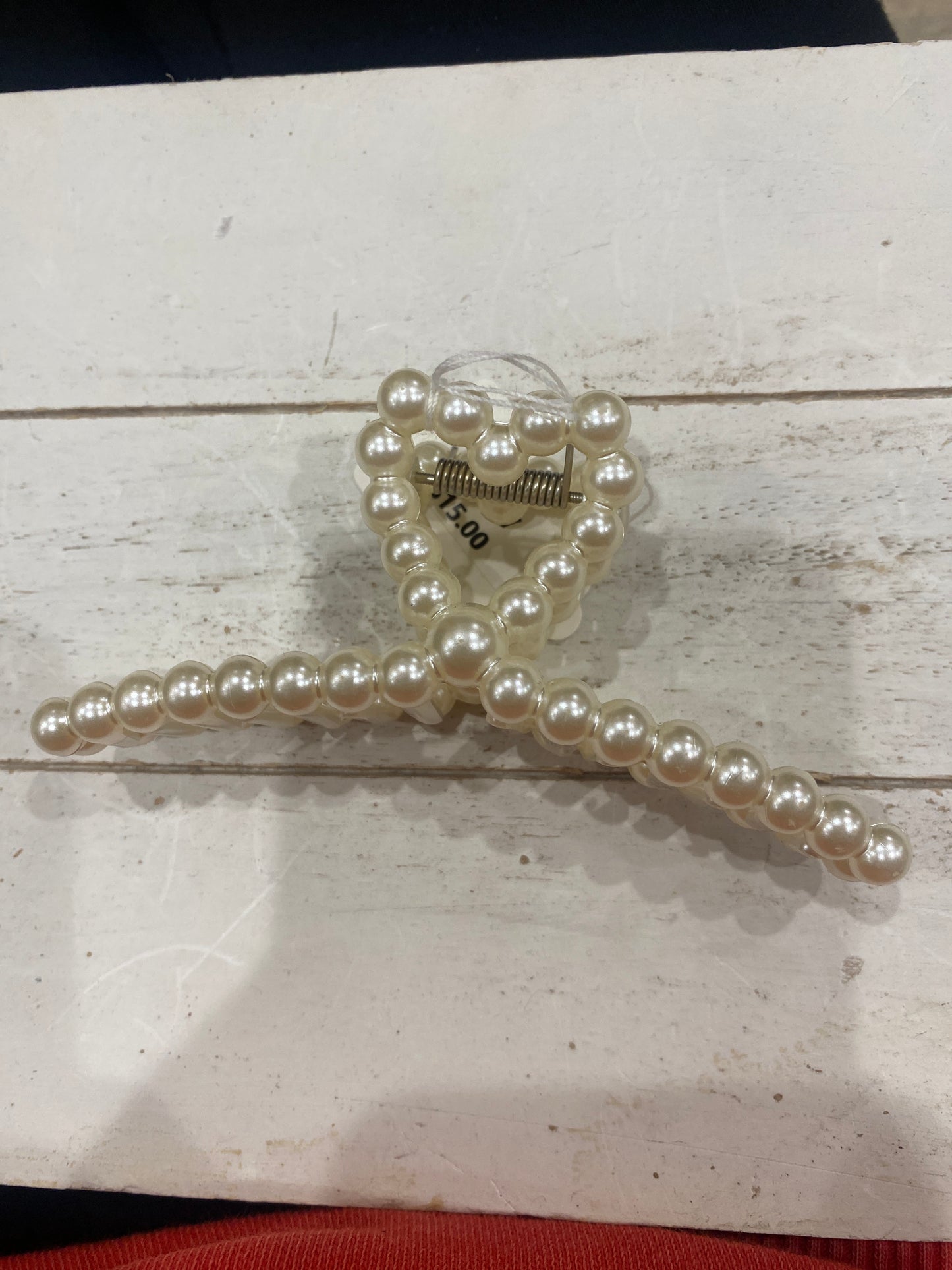 PHOEBE - PEARL HEART HAIR CLIP