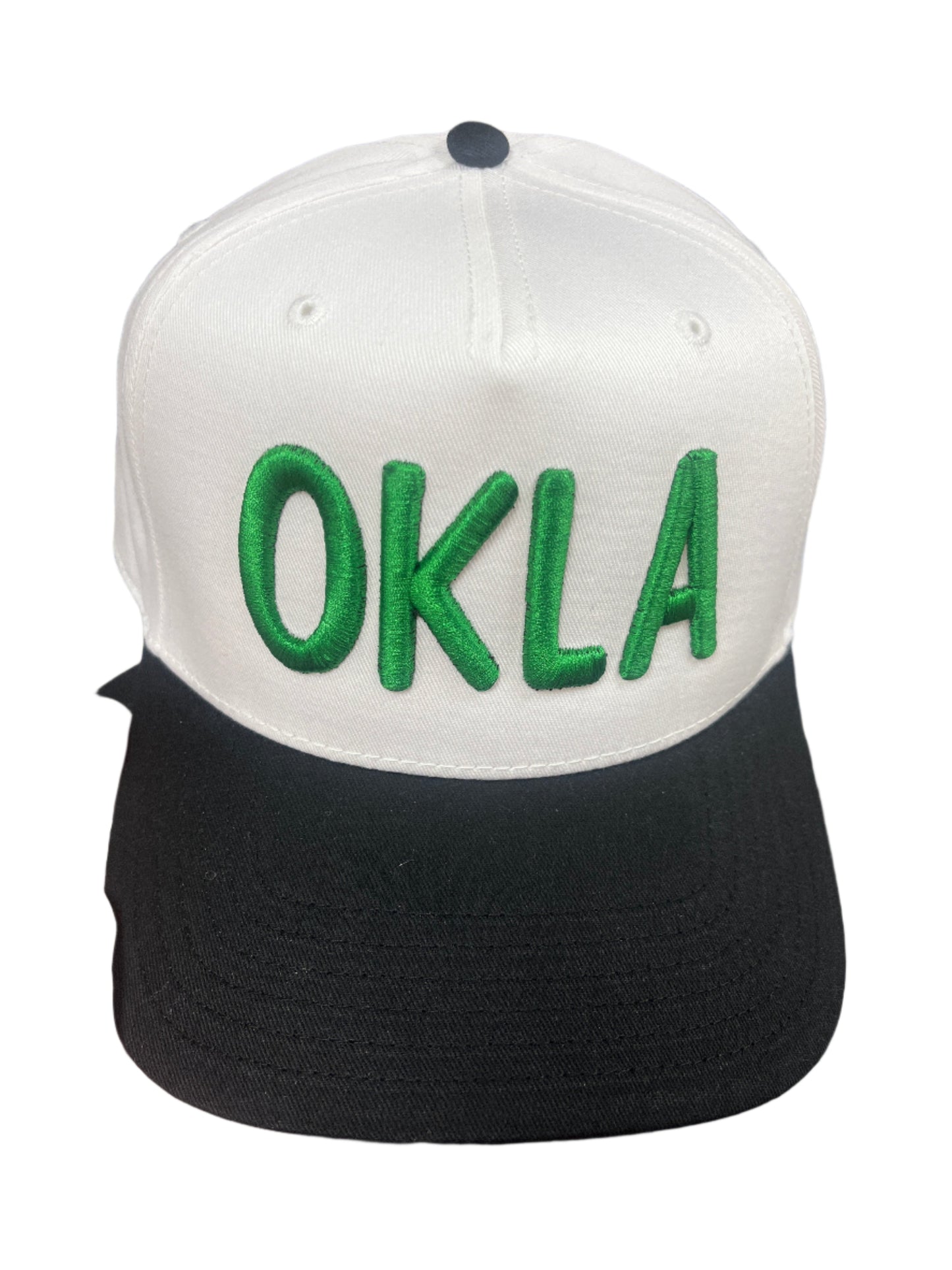 WHITE/BLACK HAT W/GREEN OKLA
