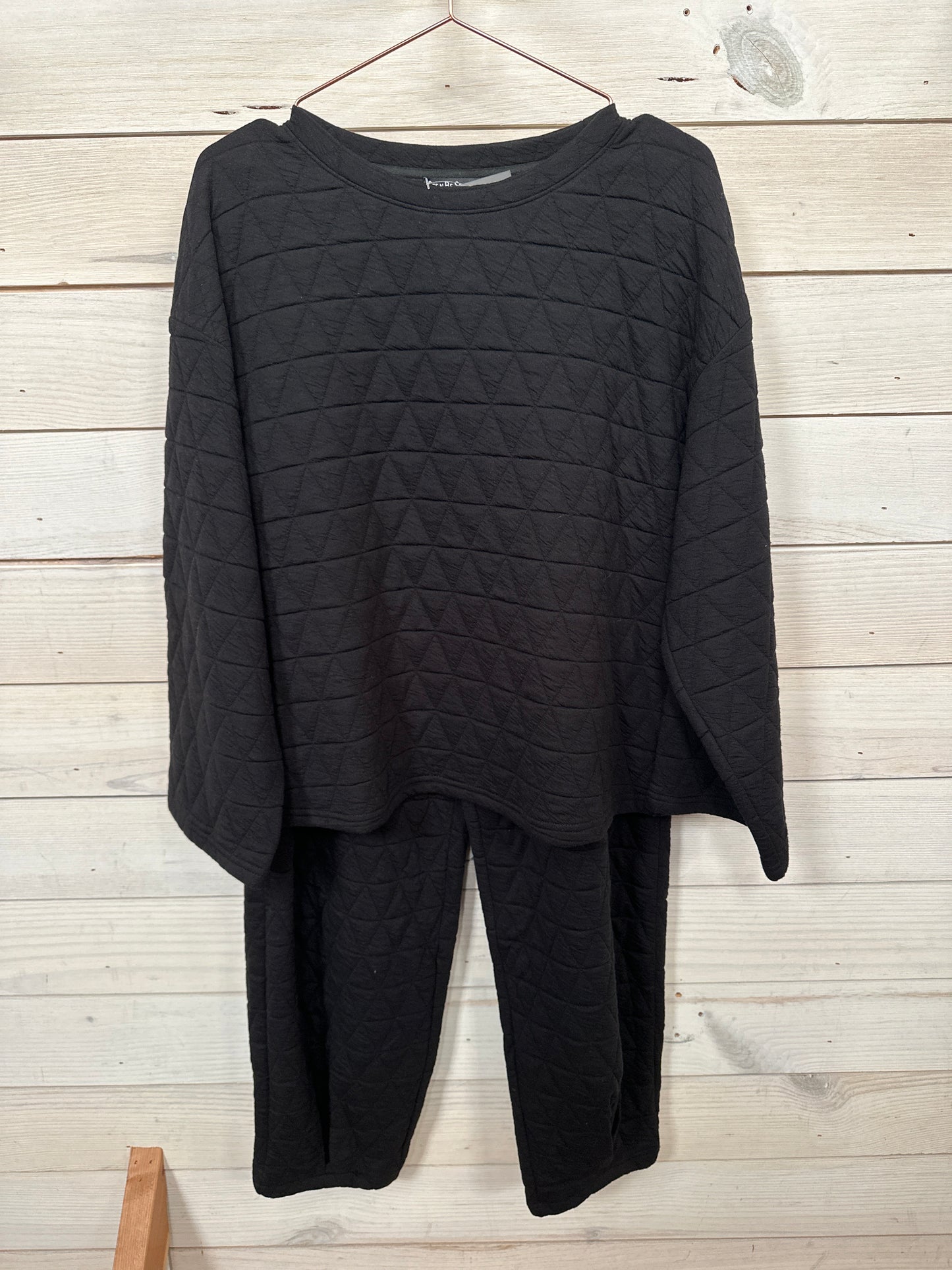 QUILTED SET - BLACK