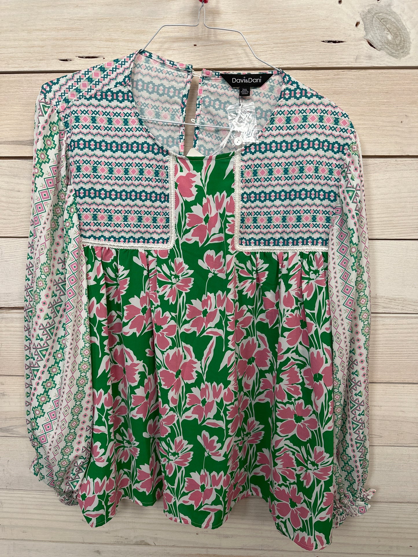 MULTICOLOR BLOUSE W/FLORAL AND AZTEC DETAIL