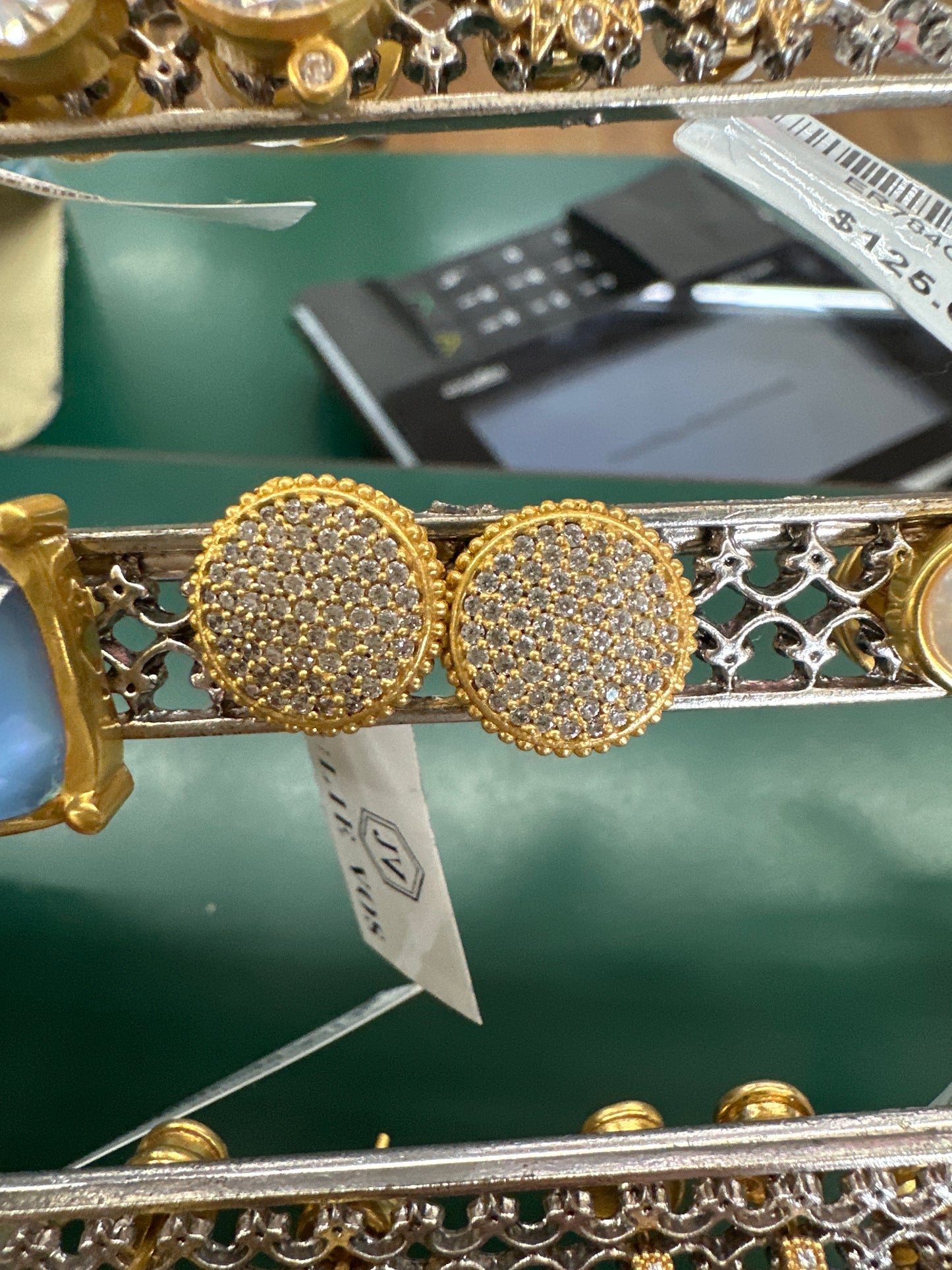 ANTONIA STUD GLD PEARL