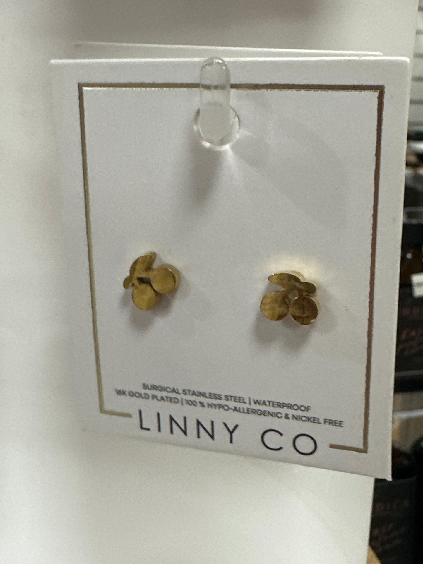 SCREWBACK STUDS - CHERRY