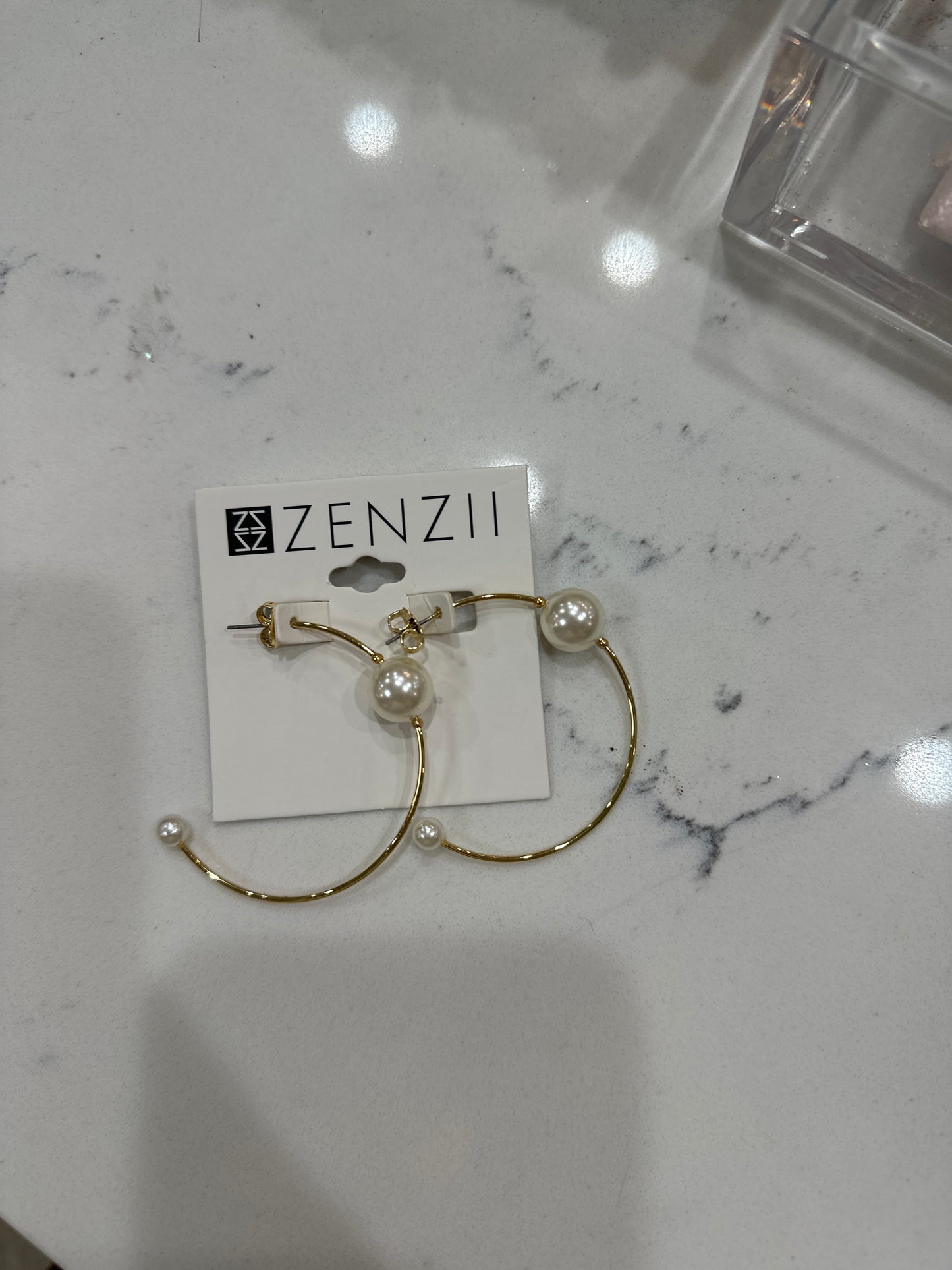 HOOP EARRINGS W/2 PEARLS - GOLD