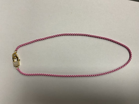 METAL COLORED LINK NECKLACE WITH PAVE LOBSTER CLAW CLASP