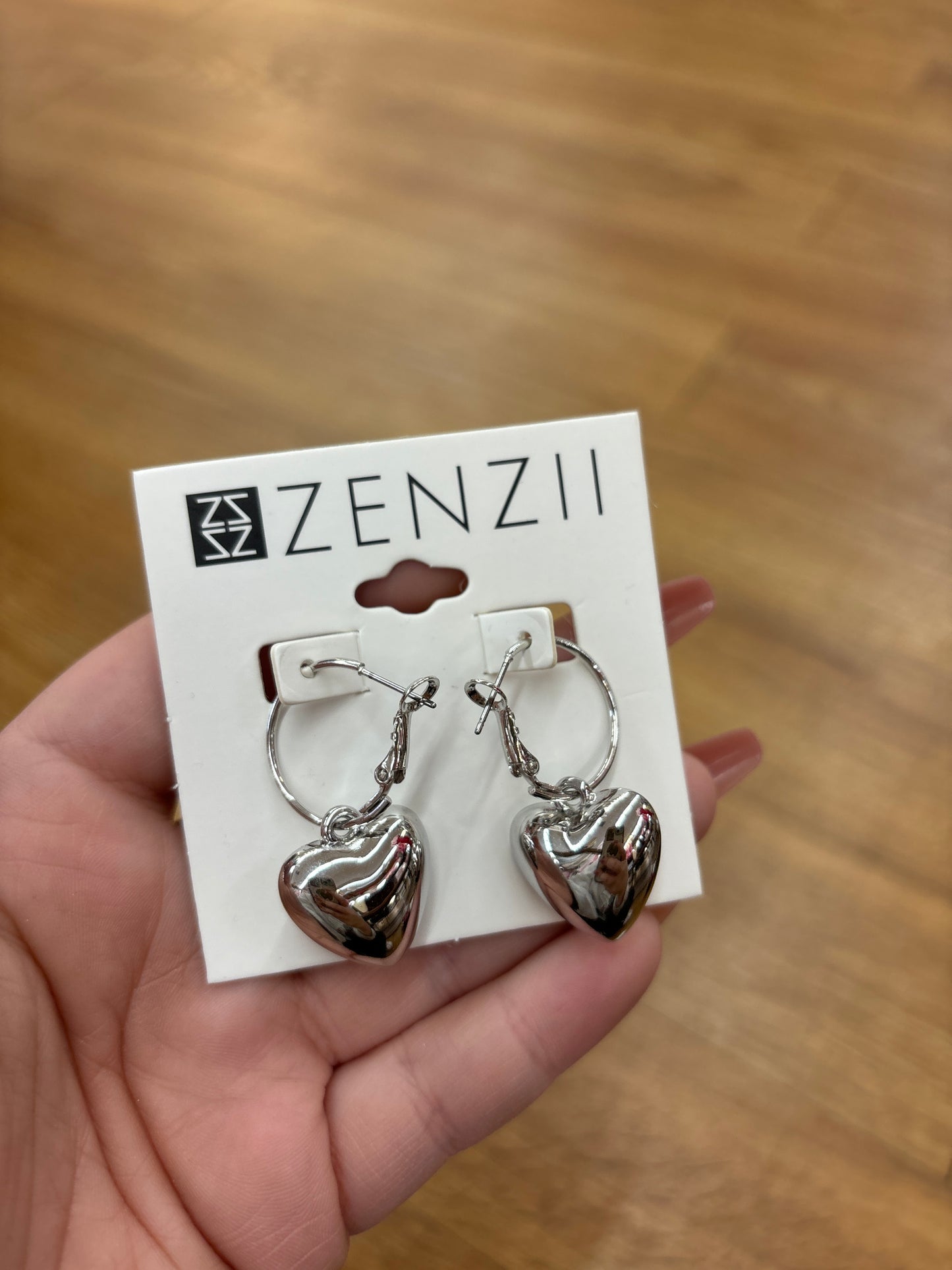 METAL HEART DROP EARRINGS - SILVER