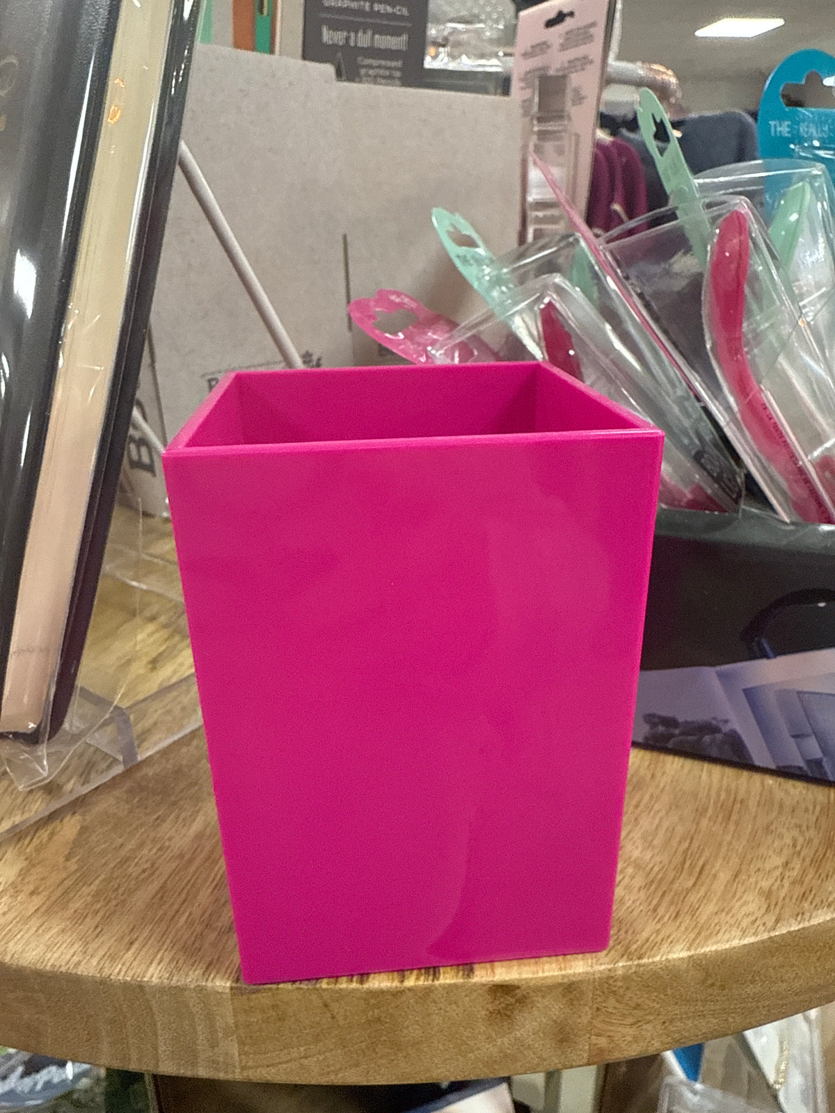 PINK PENCIL CUP