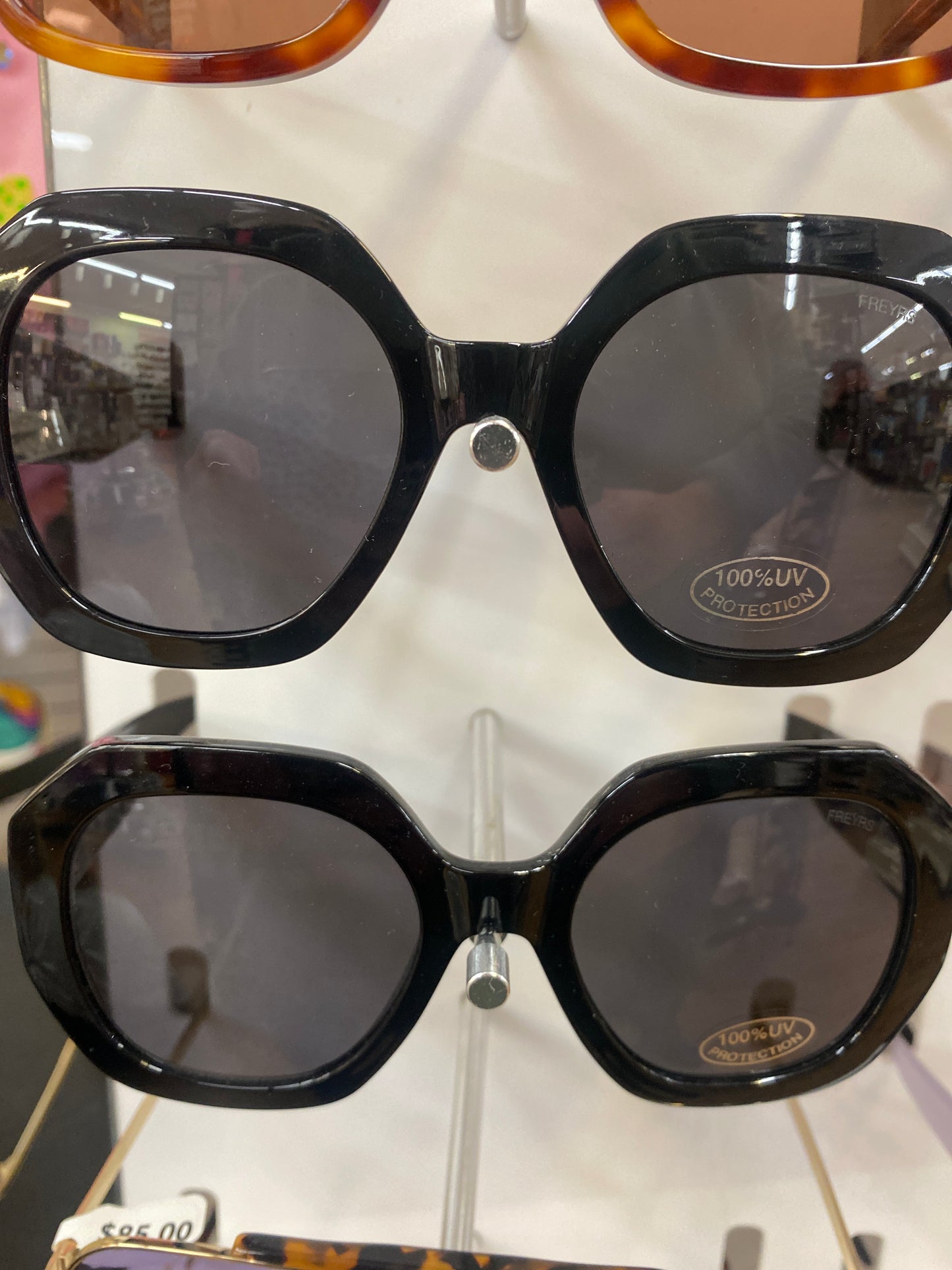 FREYR SUNGLASSES - OLIVIA - BLACK - Pharm Favorites by Economy Pharmacy