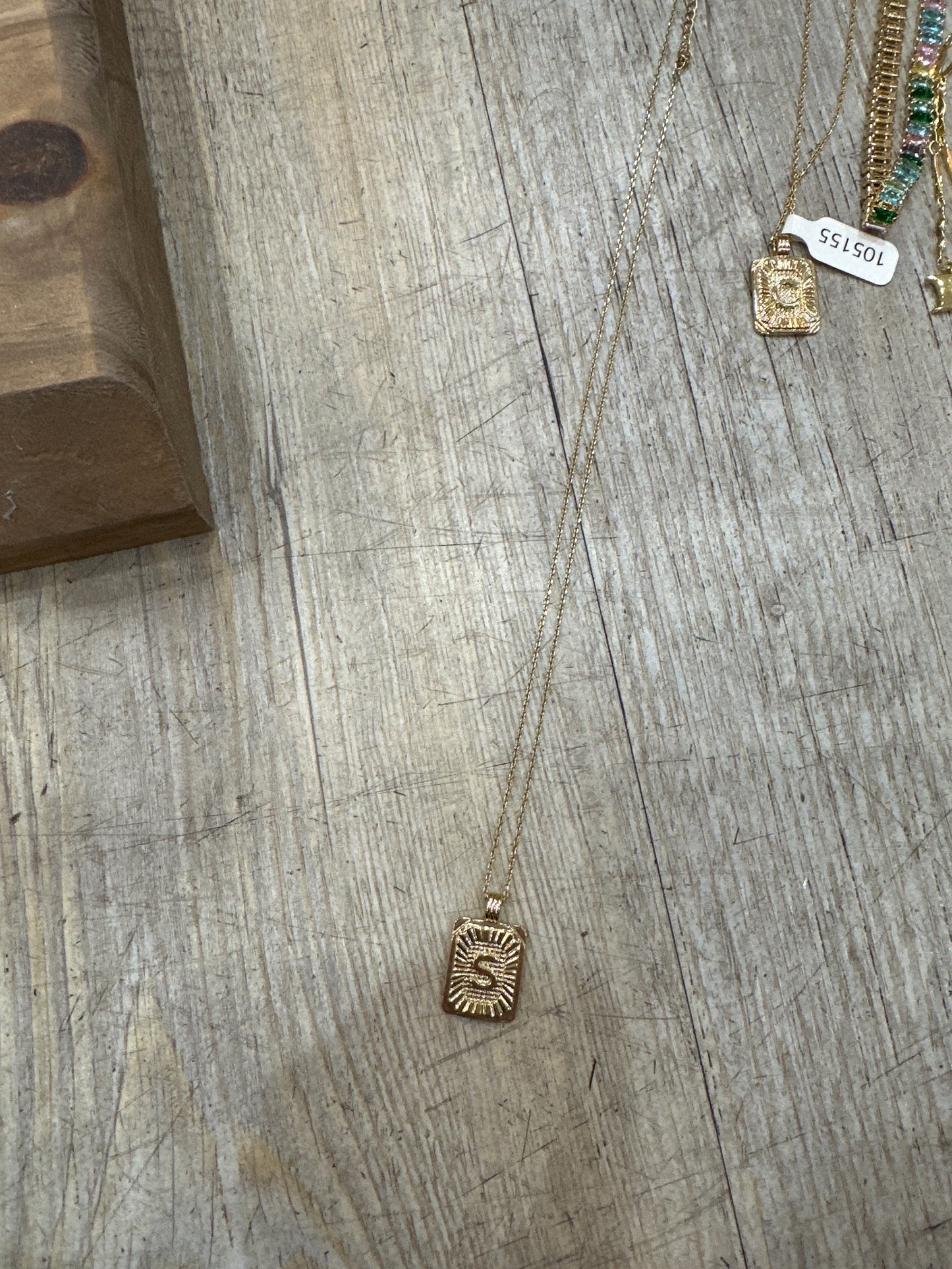 GOLD "S" INITIAL NKLC