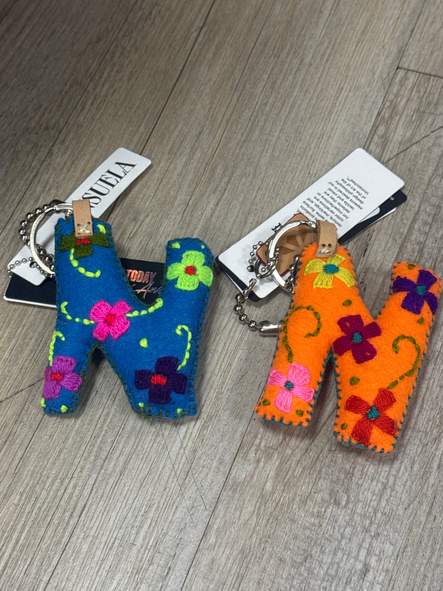 FELT CHARM - N