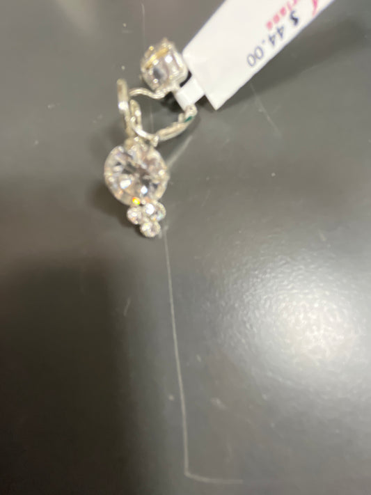 MARIANA - EARRINGS - SILVER - CLEAR OVAL STONE WITH SMALL STONES