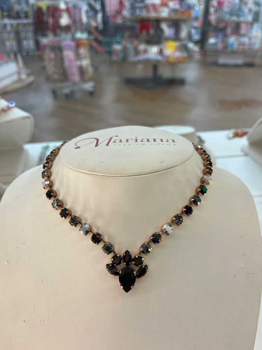 RG BLK CLUSTER NECKLACE