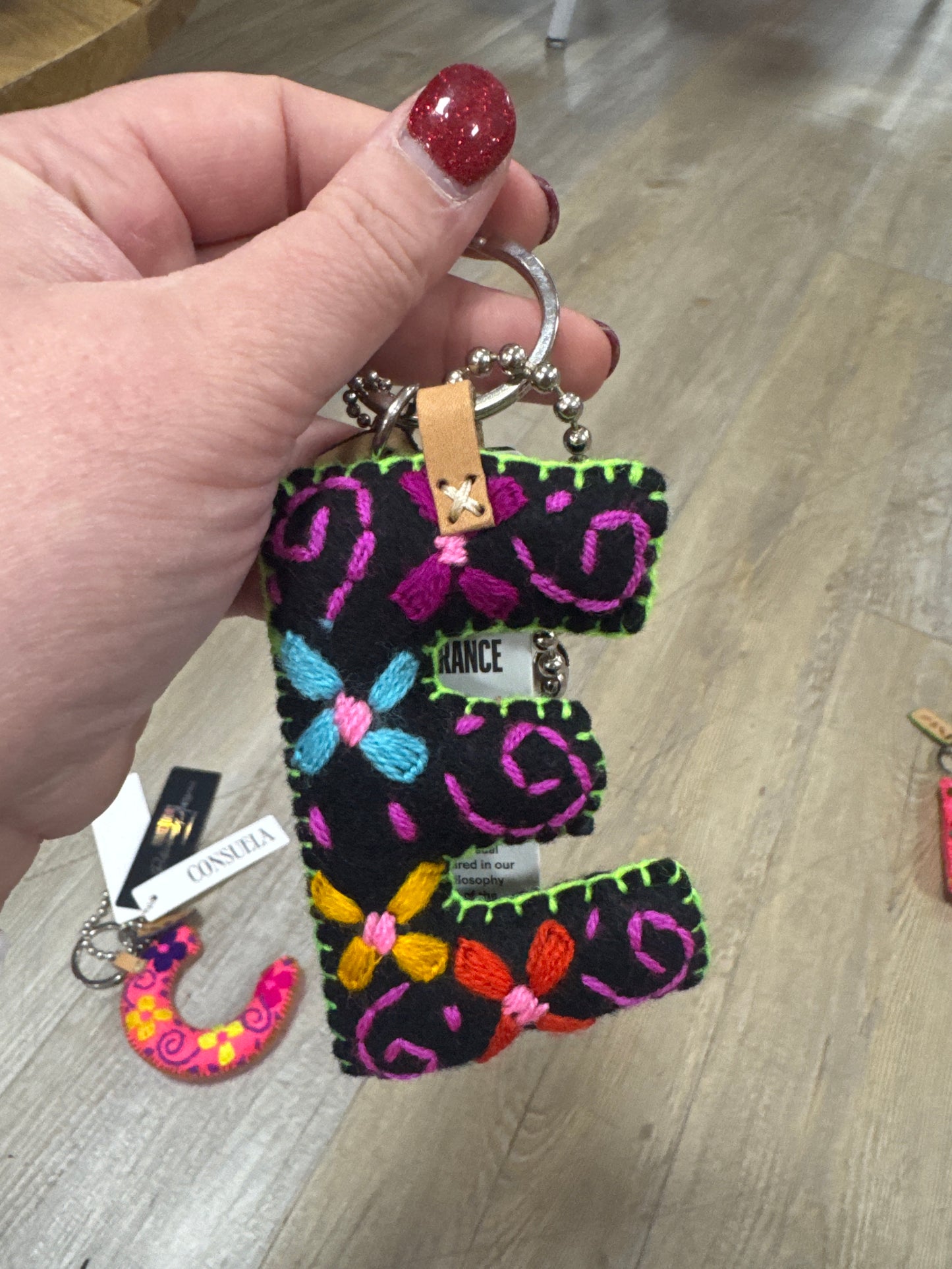 FELT CHARM - E
