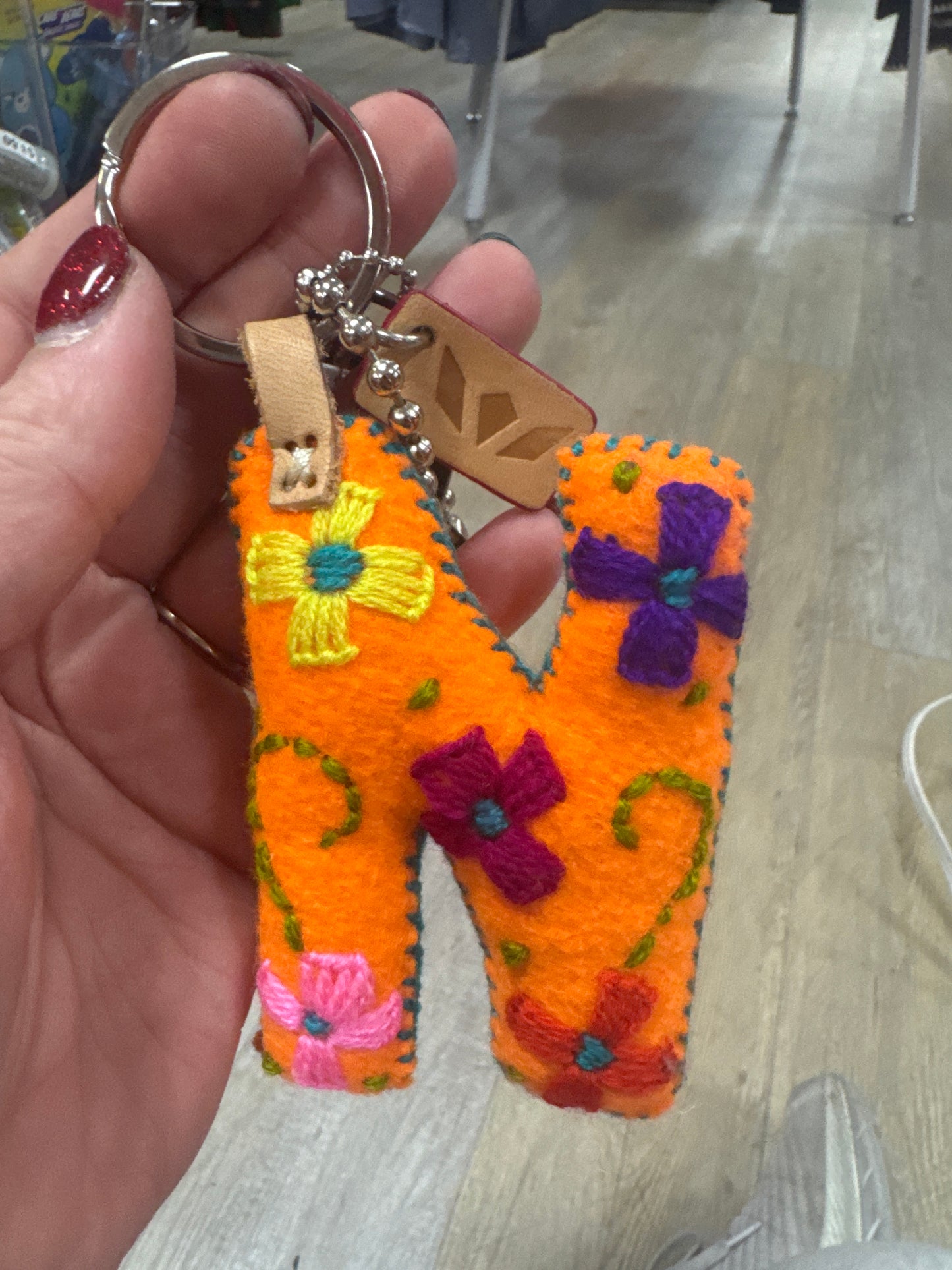 FELT CHARM - N