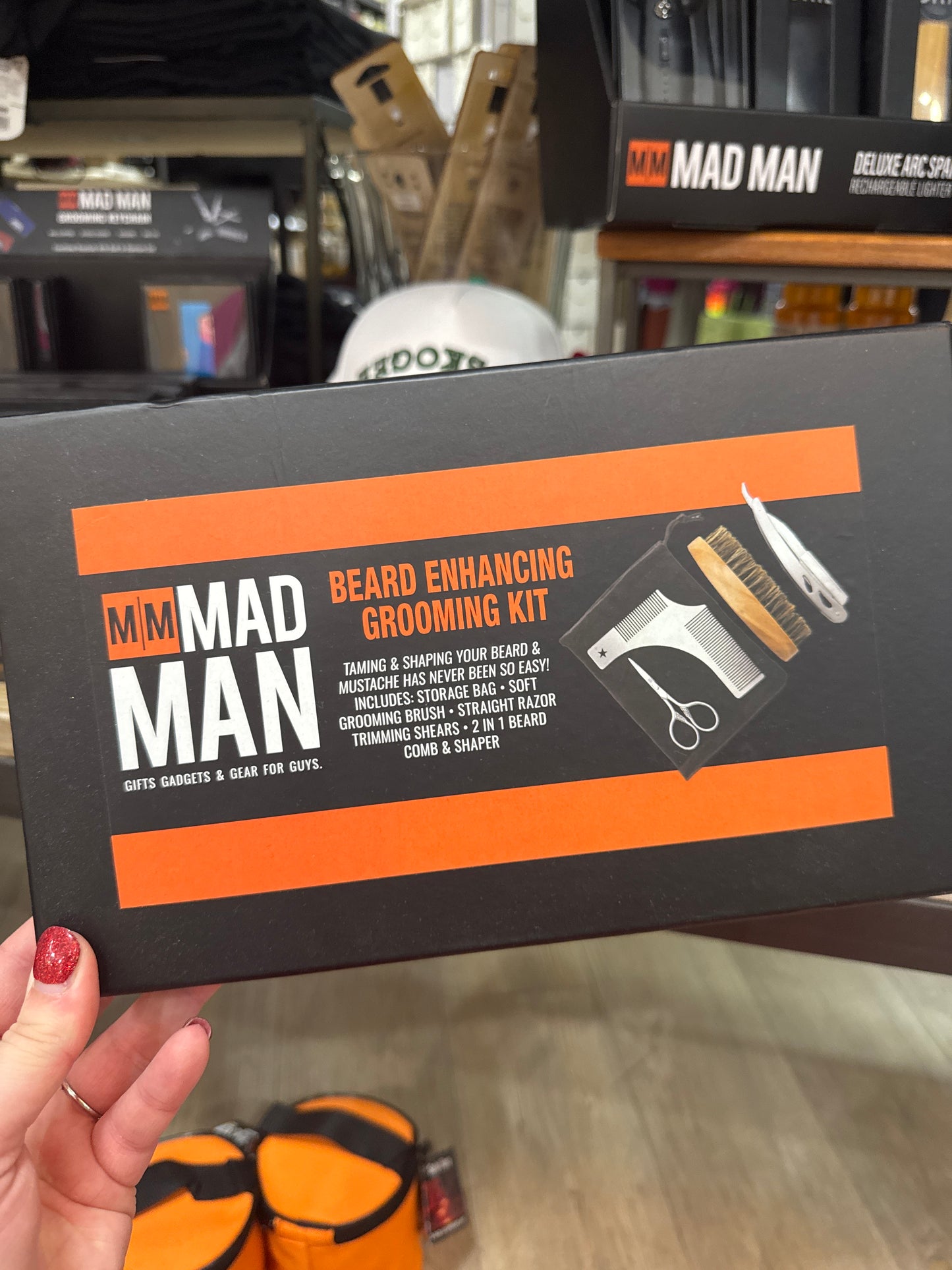 MAD MAN BEARD ENHANCING GROOMING KIT