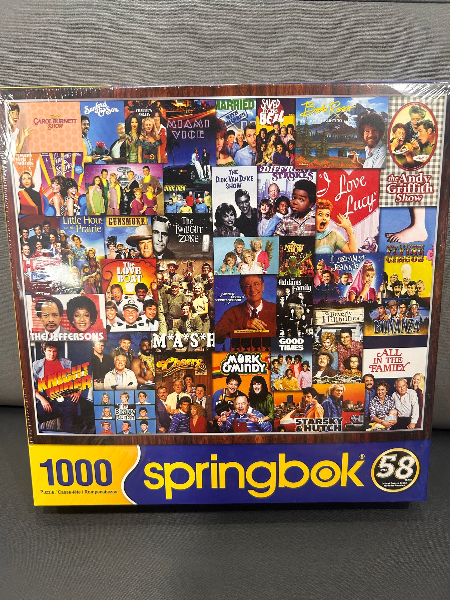 1000PC JUGSAW PUZZLE - WHAT'S ON TV?