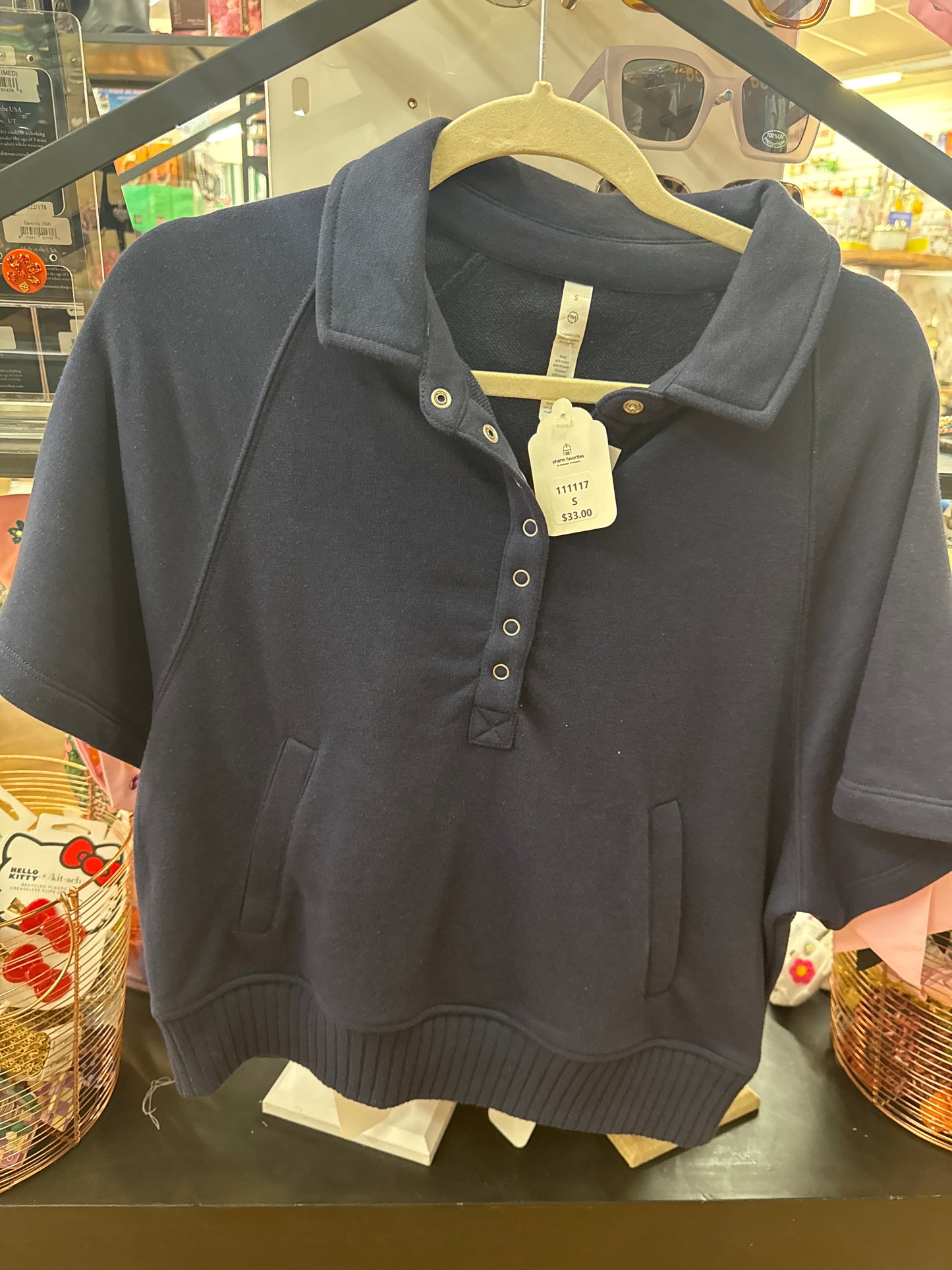 FRENCH TERRY SS CROPPED SNAP TOP BLOUSE - NAVY