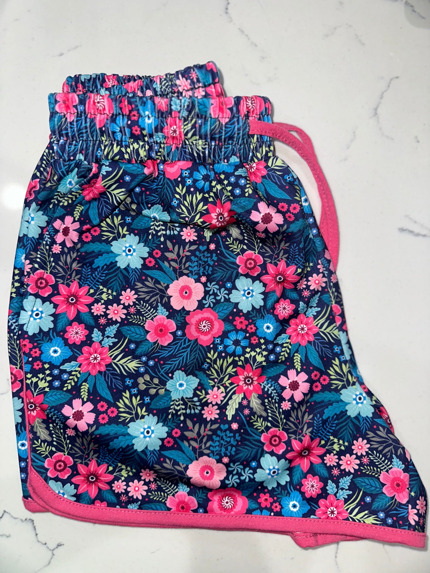 EVERYDAY SHORTS - WATCH ME BLOOM