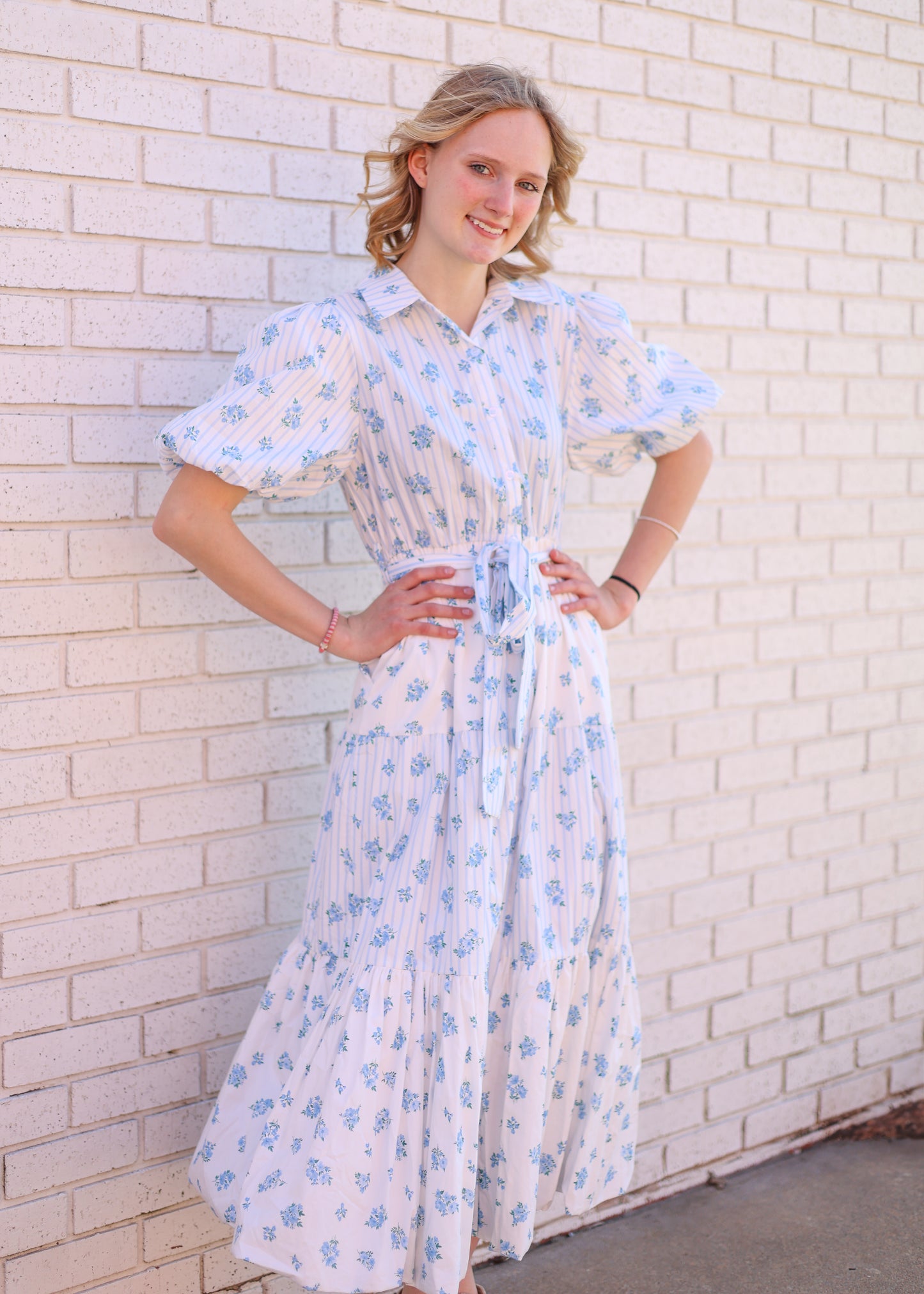 WHITE/BLUE FLORAL&STRIPE BUBBLE HEM MIDI DRESS