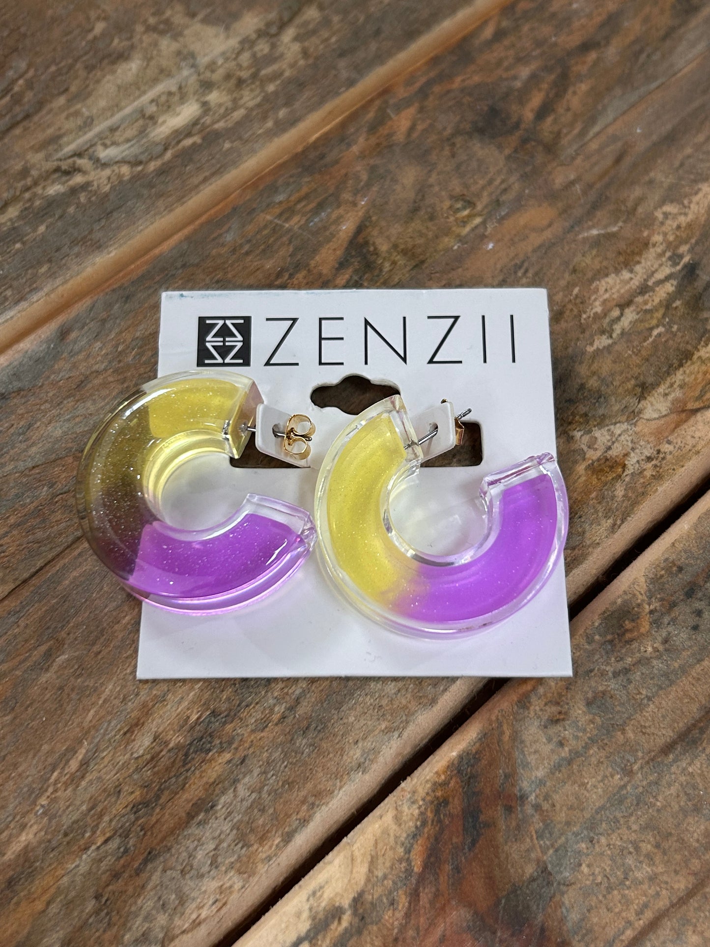 CHUNKY GLITTER LUCITE OPEN HOOP EARRINGS - PINK