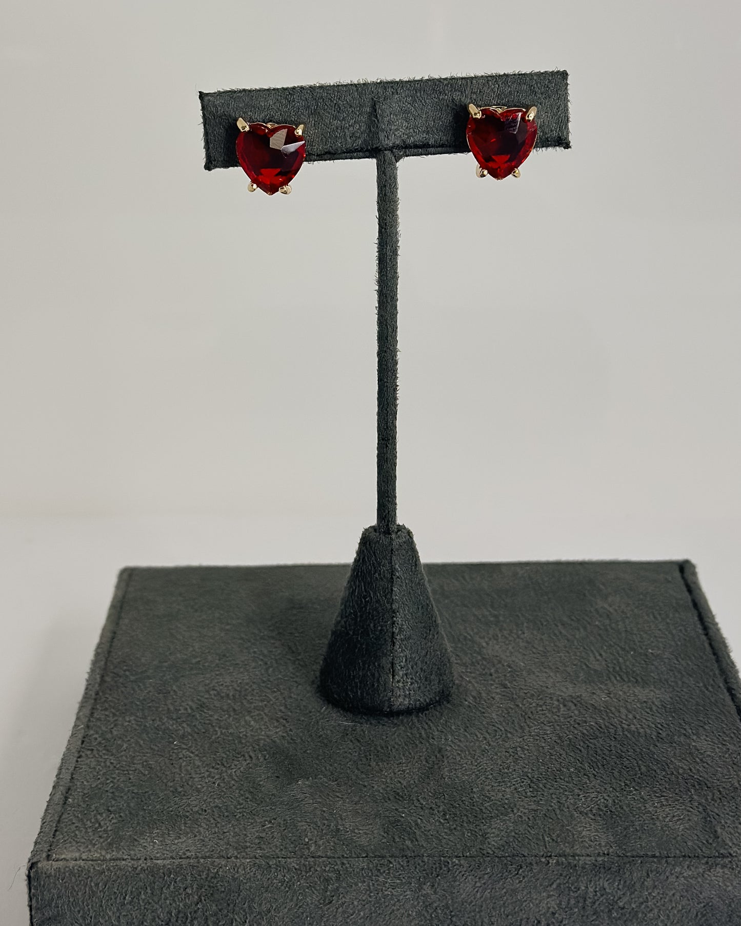 HEART SHAPED GEM STUD EARRINGS