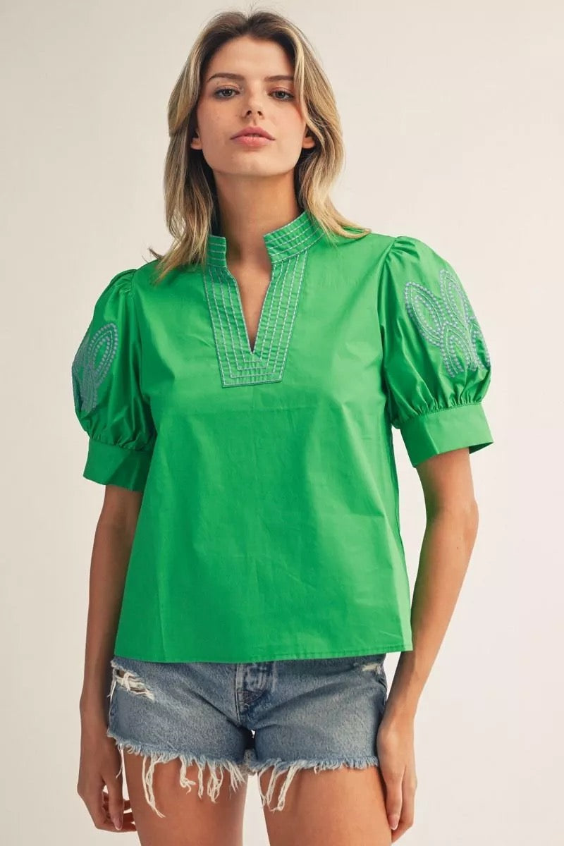 KELLY GREEN EMBROIDERED TOP WITH SHORT PUFF SLEEVES
