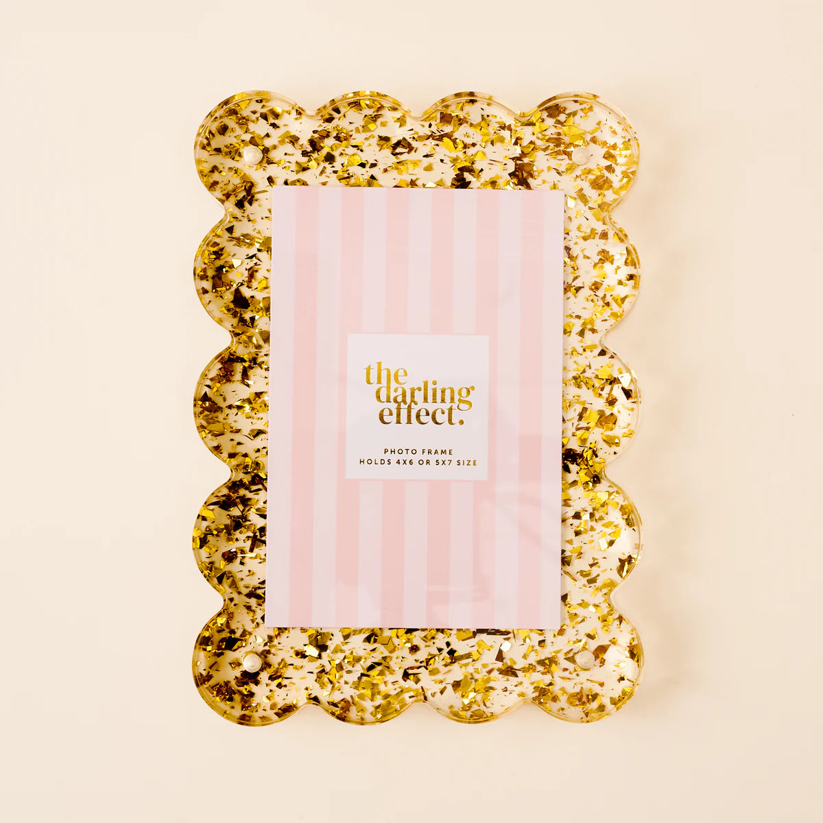 MINI SCALLOPED ACRYLIC PICTURE FRAME MAGNET
