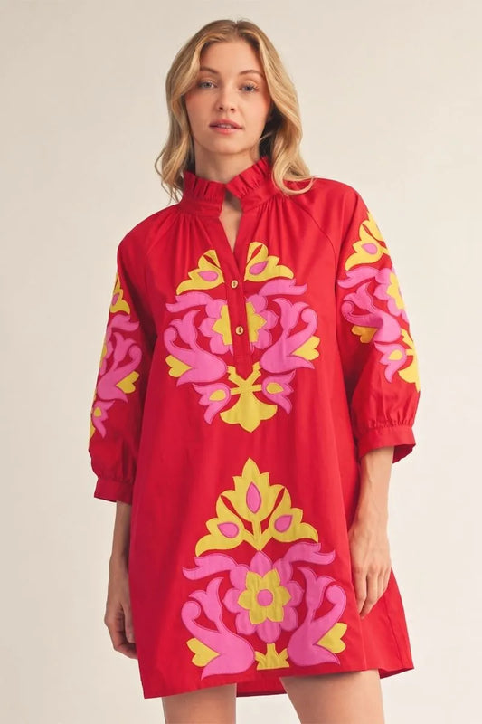 3/4 SLEEVE BAROQUE APPLIQUE DRESS WITH RUFFLED NECKLINE