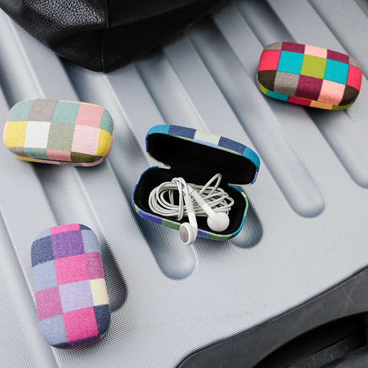 PLAID TRAVEL CASE