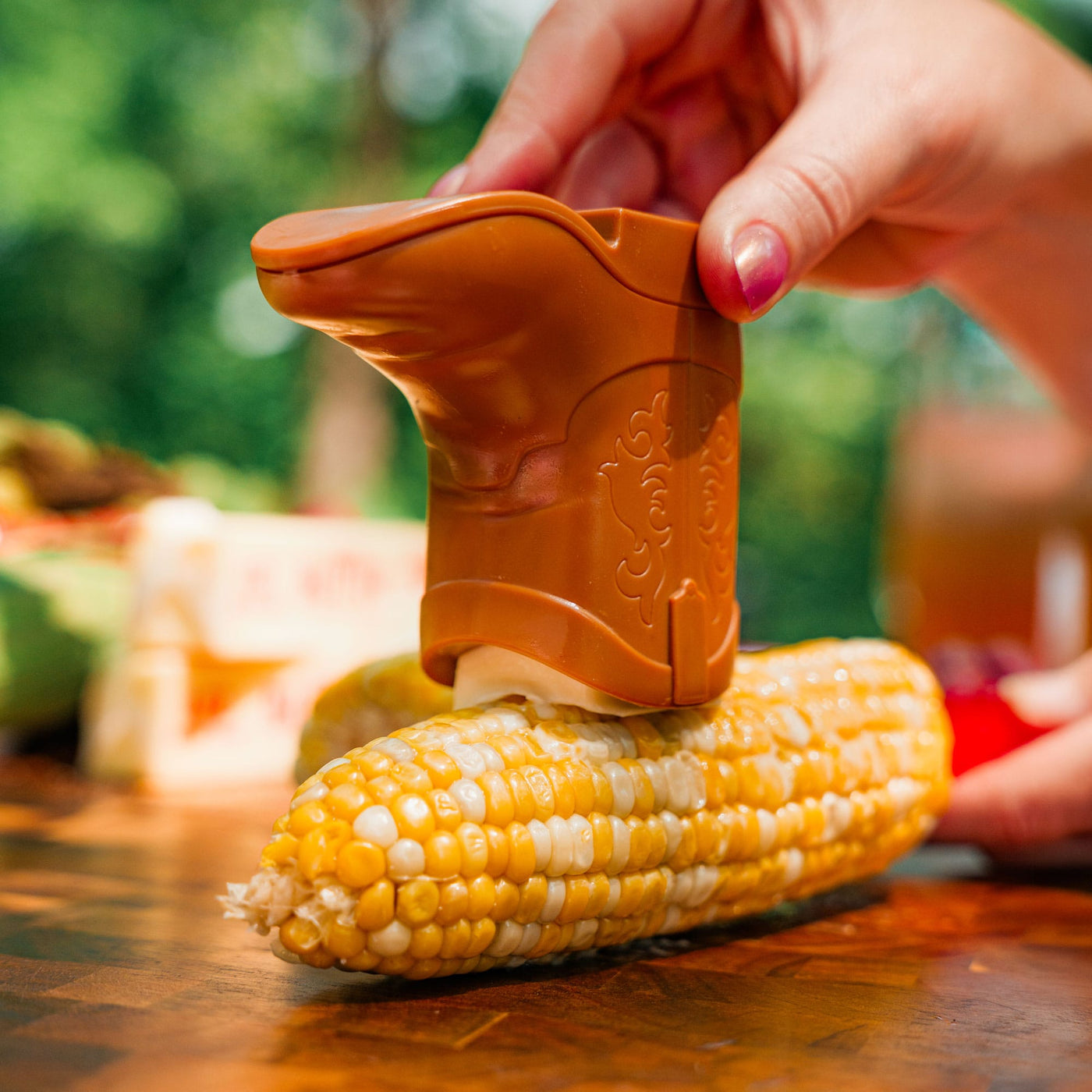 BUTTER BOOT BUTTER SPREADER & SAVER