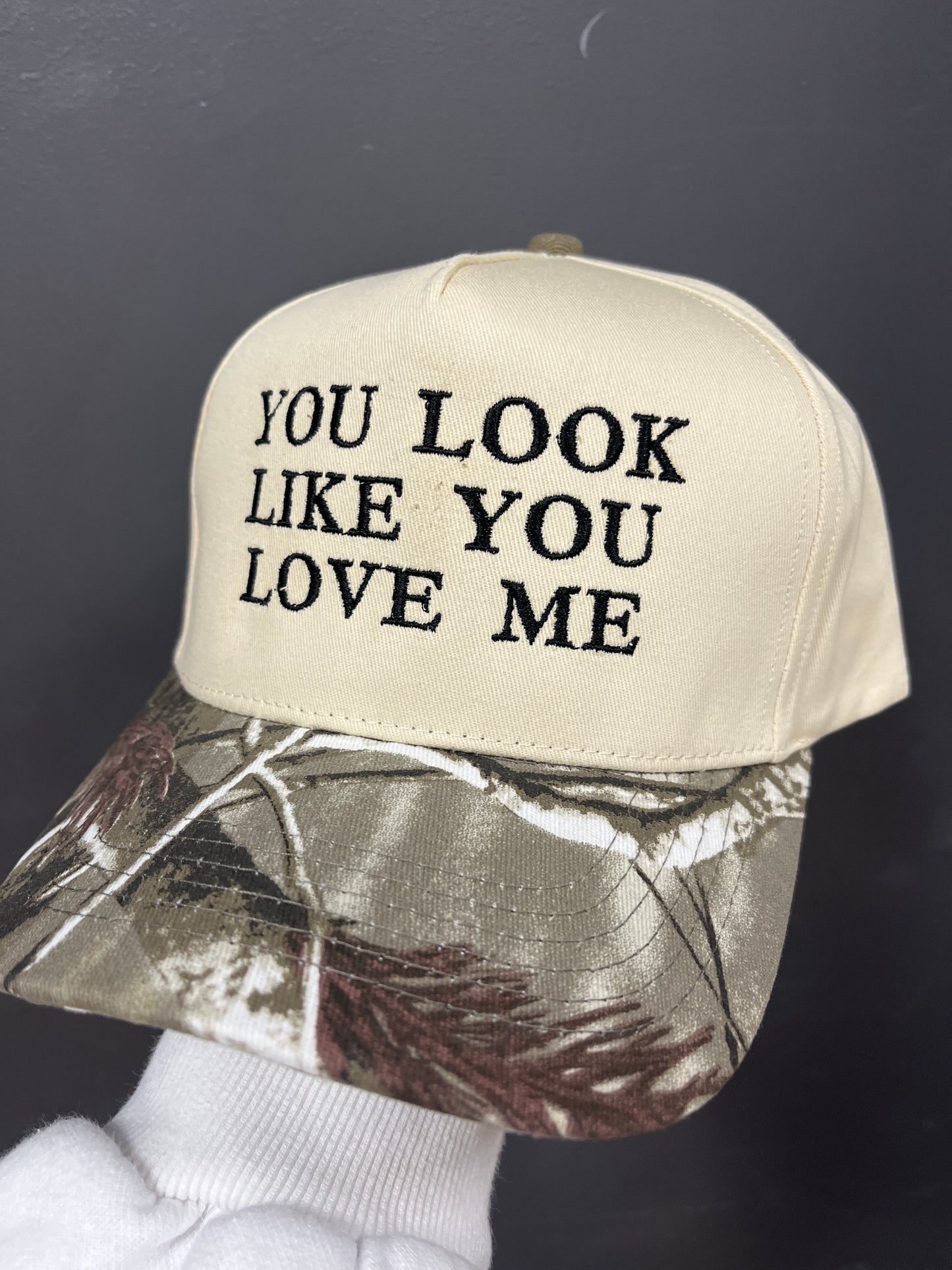 CAMO/CREAM HAT - YOU LOOK LIKE YOU LOVE ME
