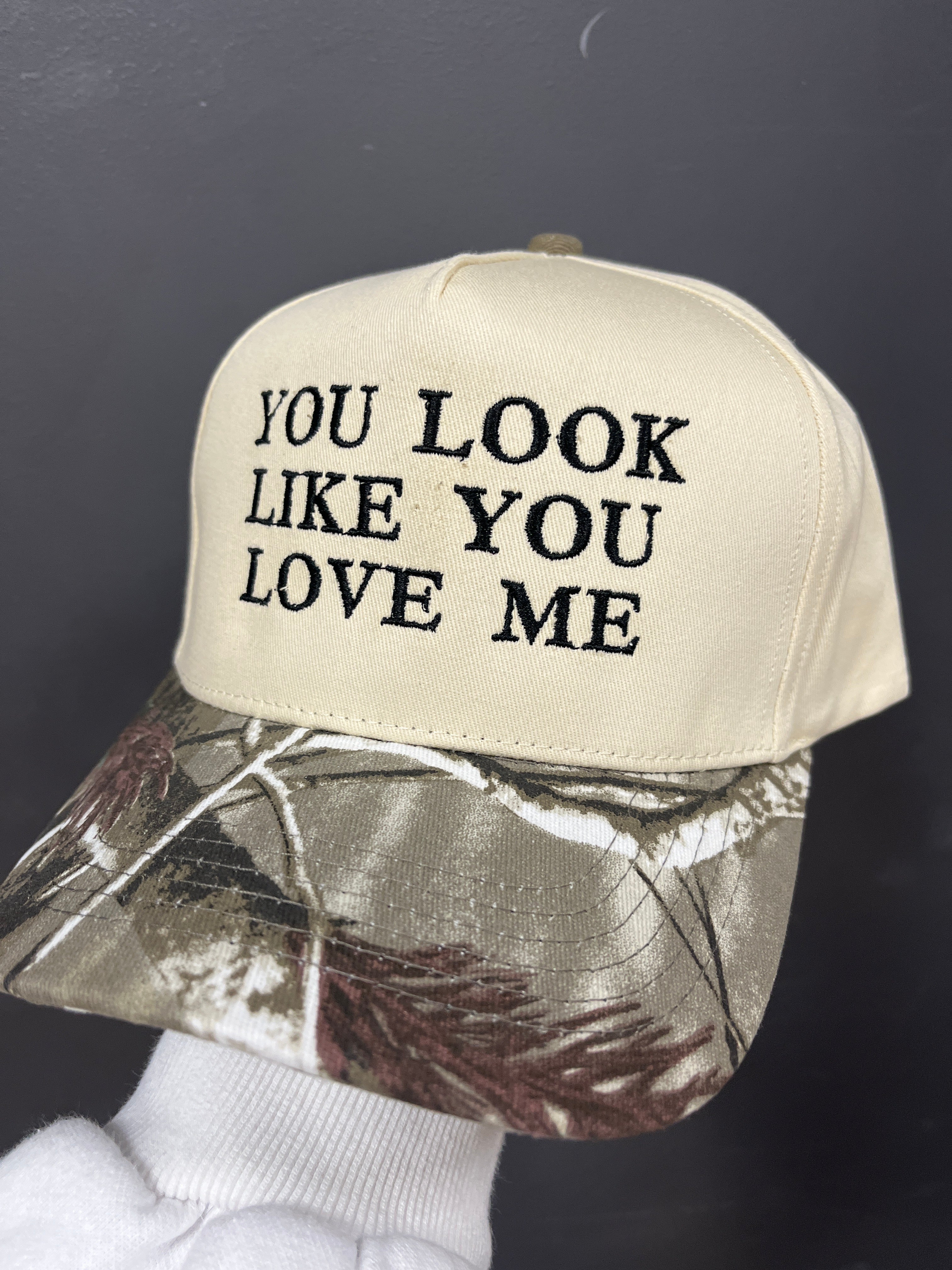 CAMO/CREAM HAT - YOU LOOK LIKE YOU LOVE ME