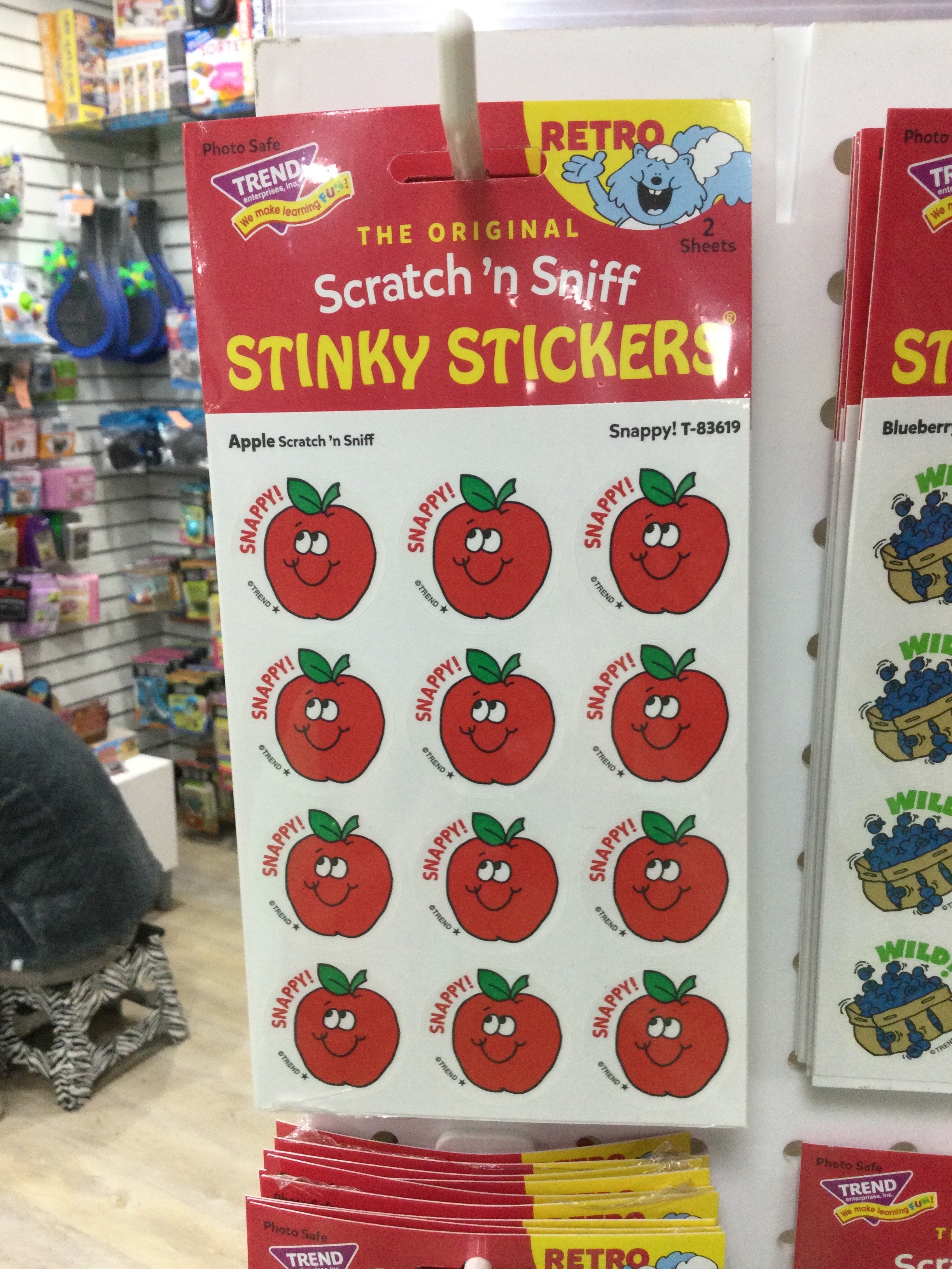 SCRATCH N SNIFF STINKY STICKERS - APPLE