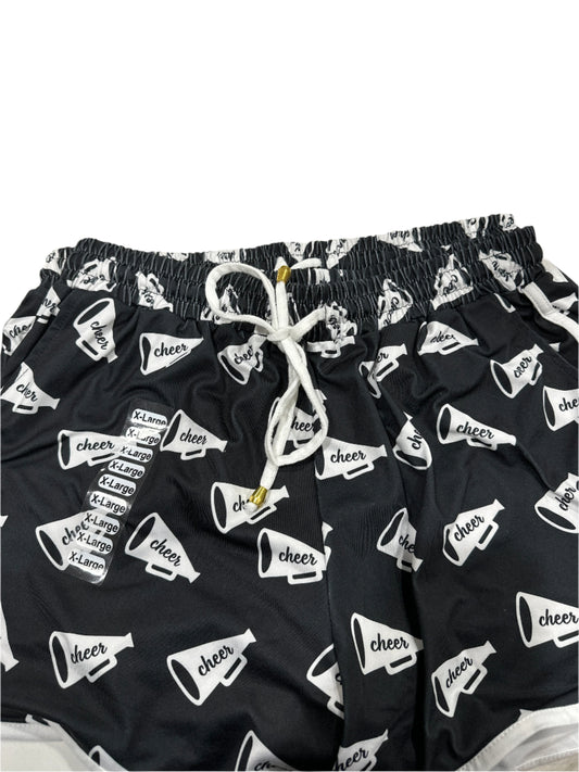 EVERYDAY SHORTS - SHAKE YOUR POM POMS
