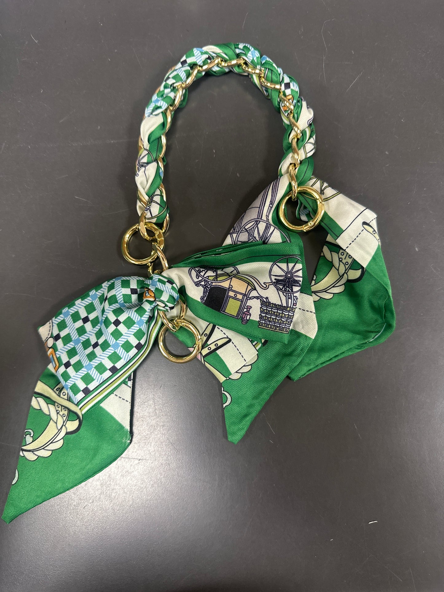 PURSE CHAIN W/SCARF & BOW
