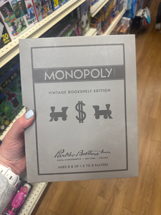 MONOPOLY VINTAGE BOOKSHELF EDTION
