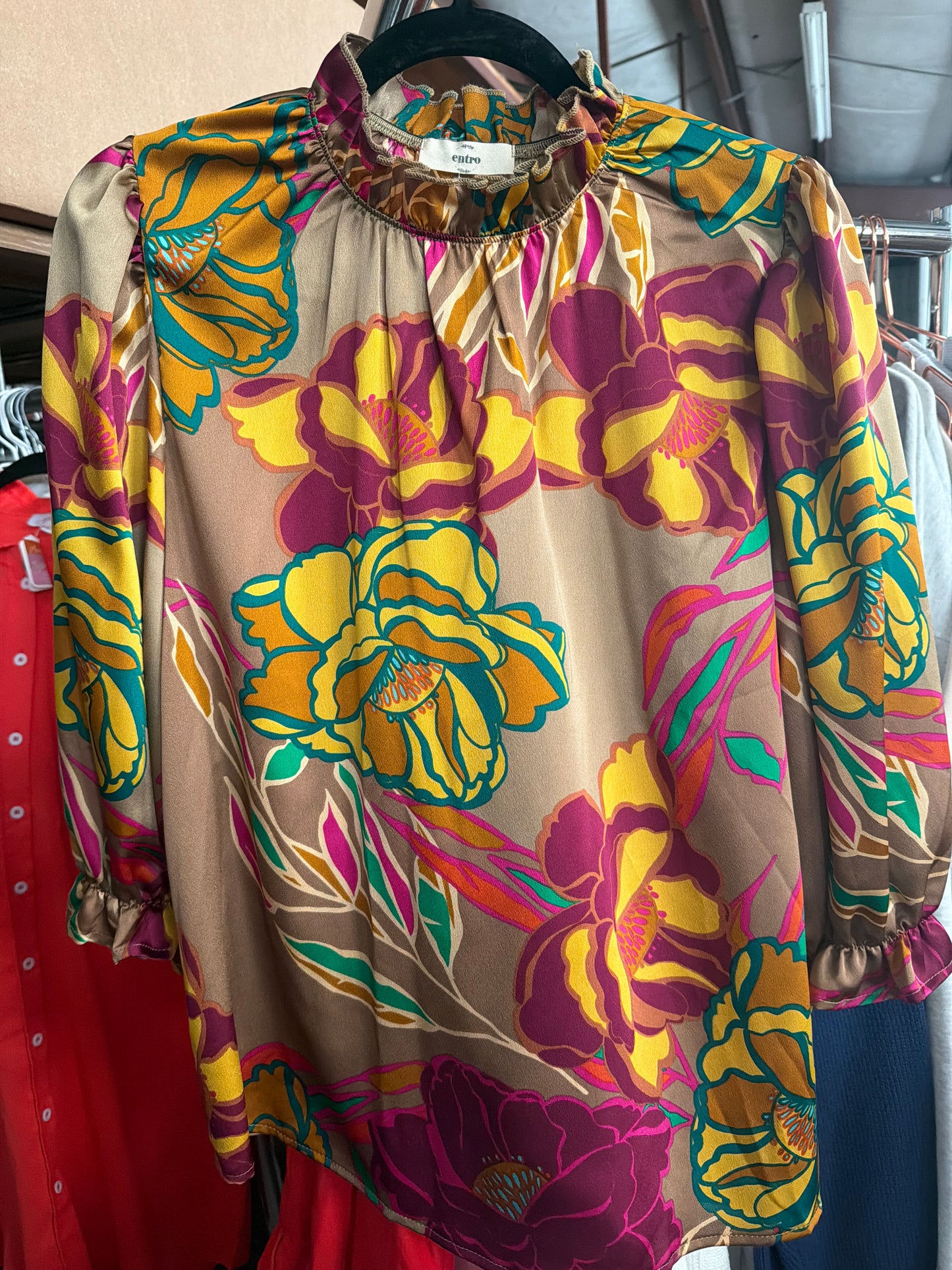 TAUPE FLORAL BLOUSE