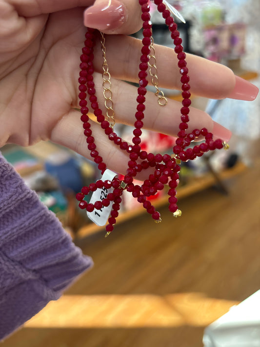 BEADED BRACELET W/BOW - RED