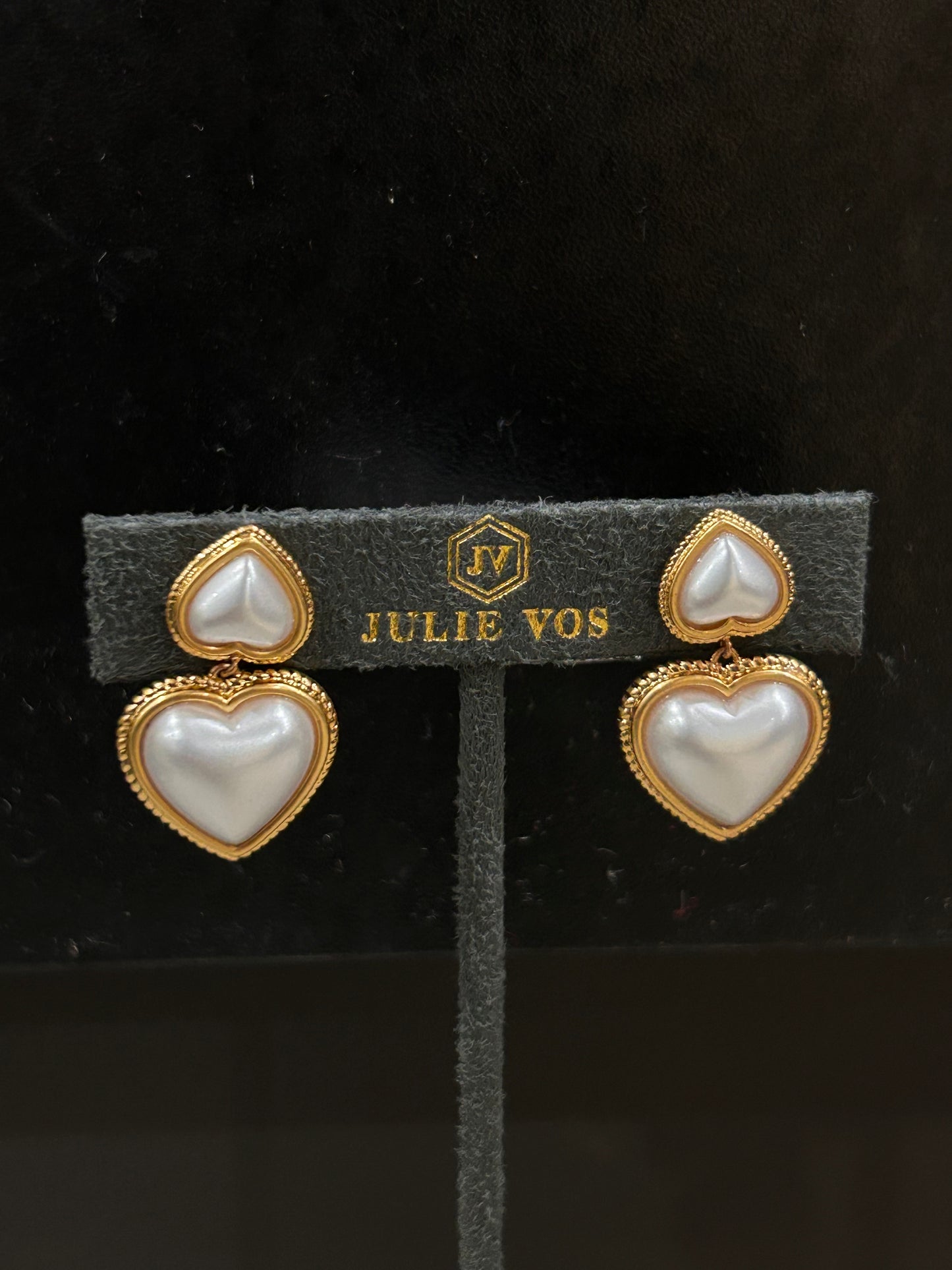 HEART STATEMENT EARRINGS - PEARL