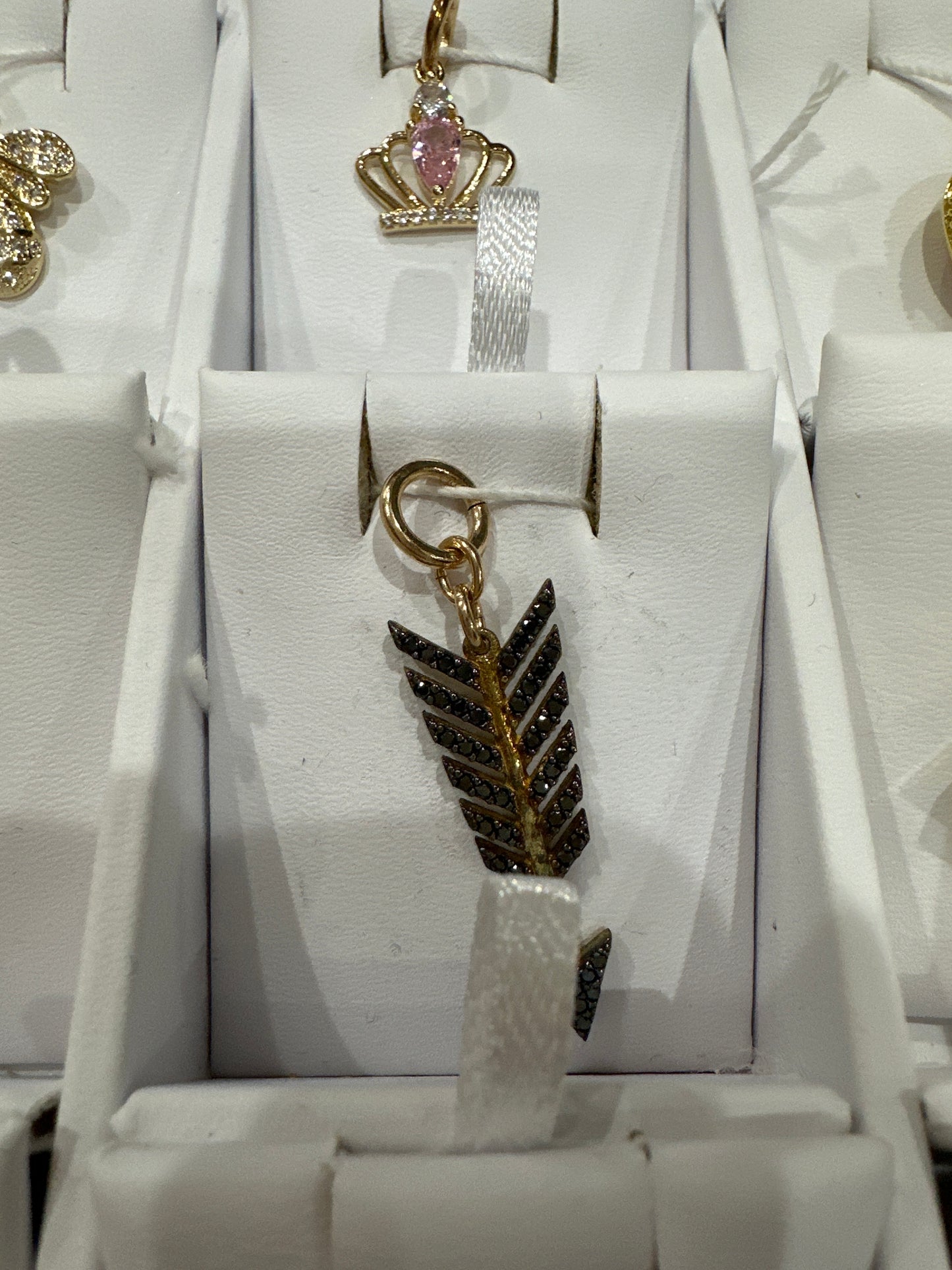 GODDESS CHARM - ARROW