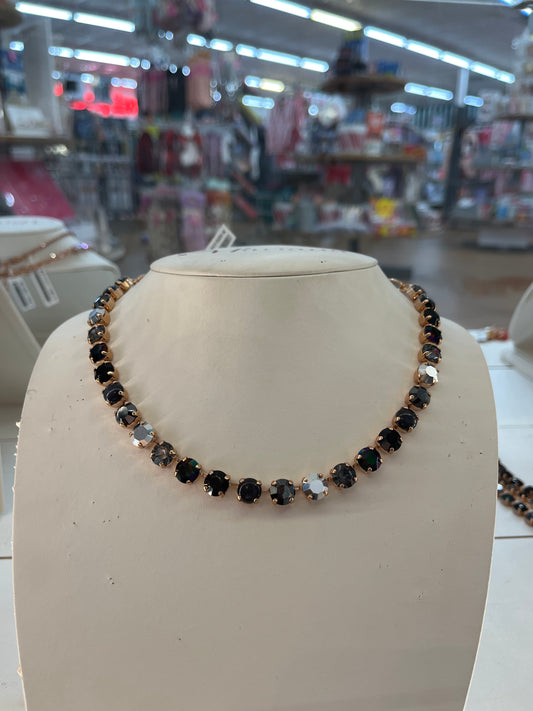 RG BLK, GRY, IRDSCNT STONES NCKLC