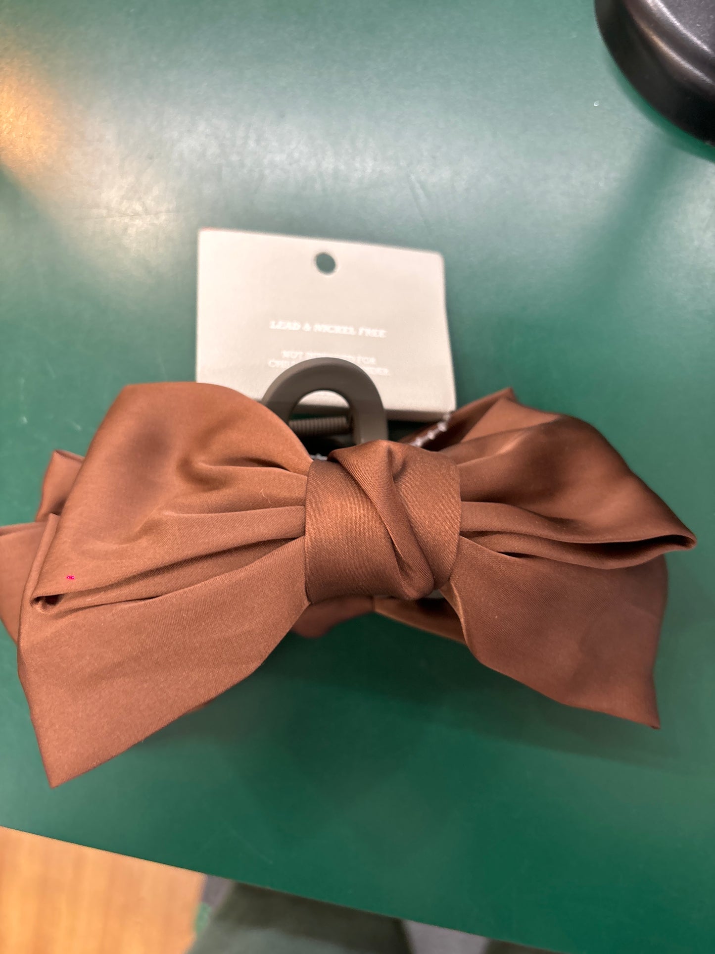 CLAW CLIP W/BOW - BROWN